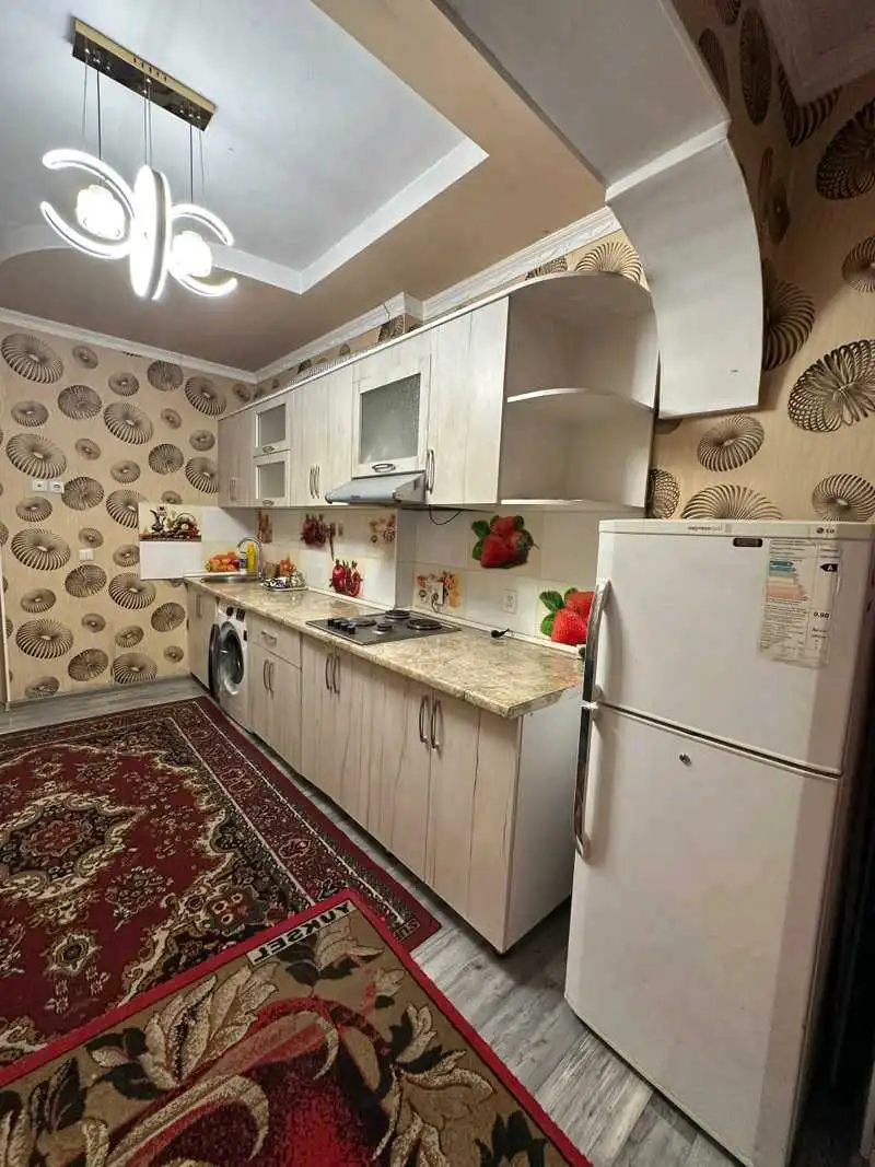 2-к квартира, 8 этаж, 71 м², Цирк