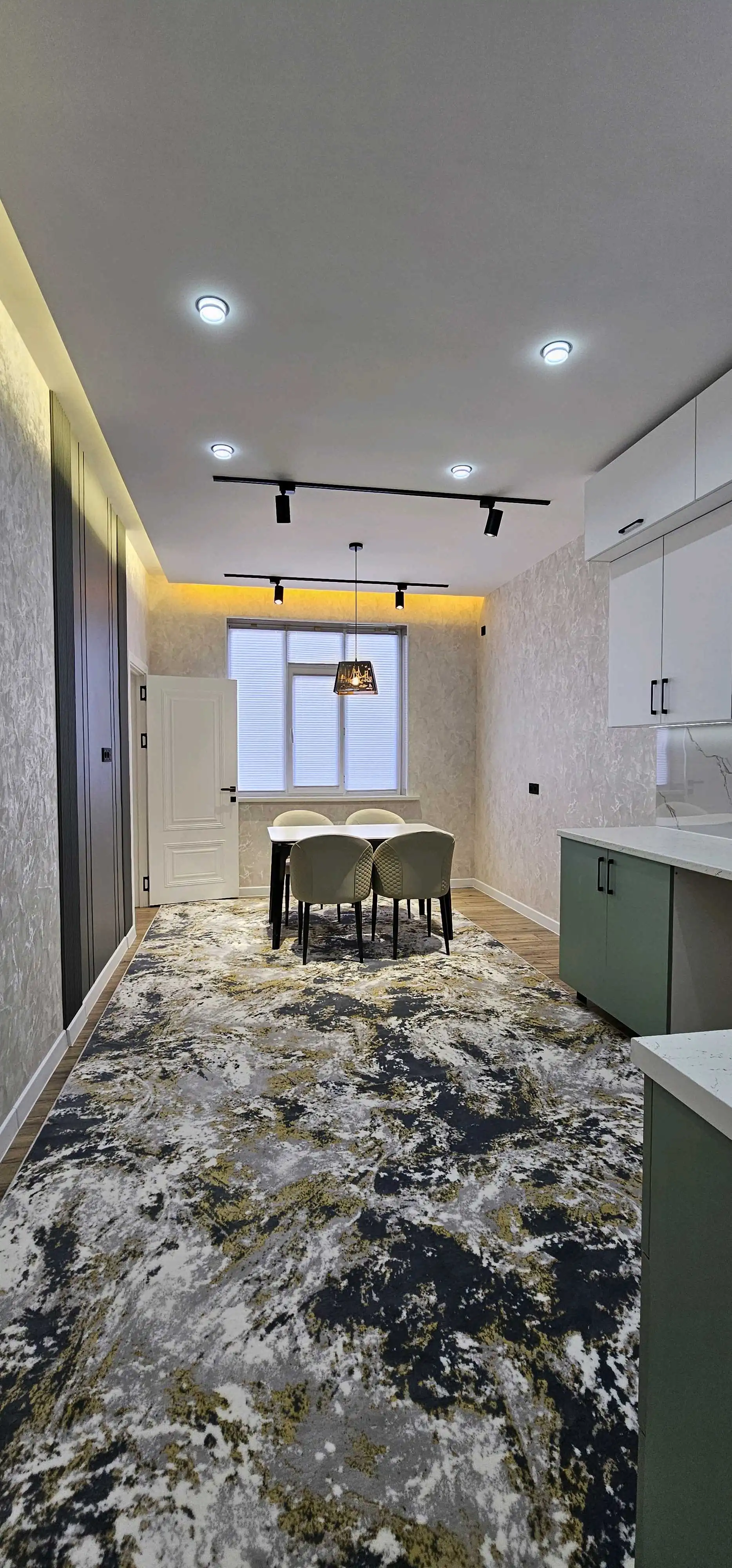 3-к квартира, 8 этаж, 96 м², 13мкр сари рох