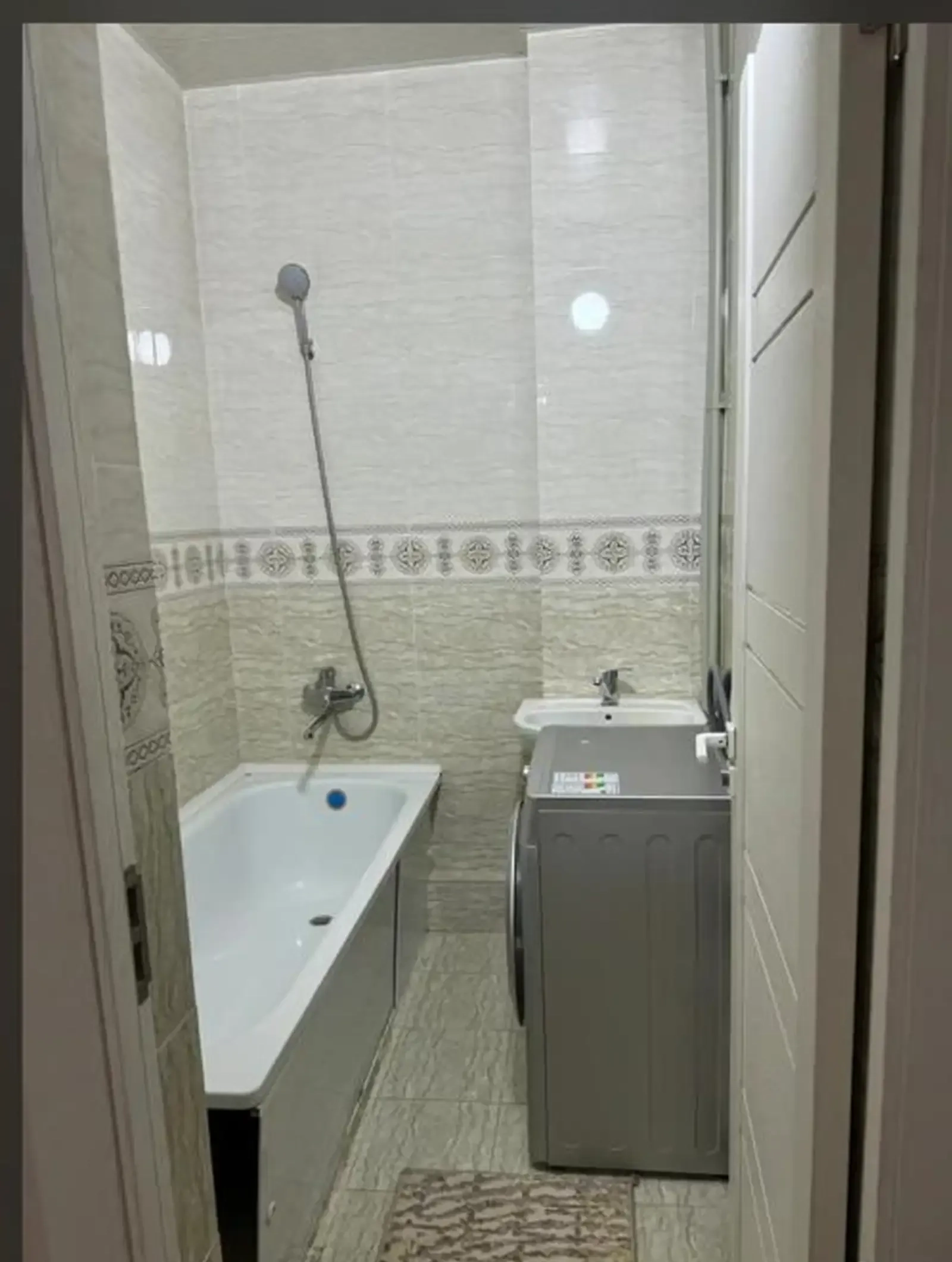 3-комн. квартира, 3 этаж, 101м², Сино