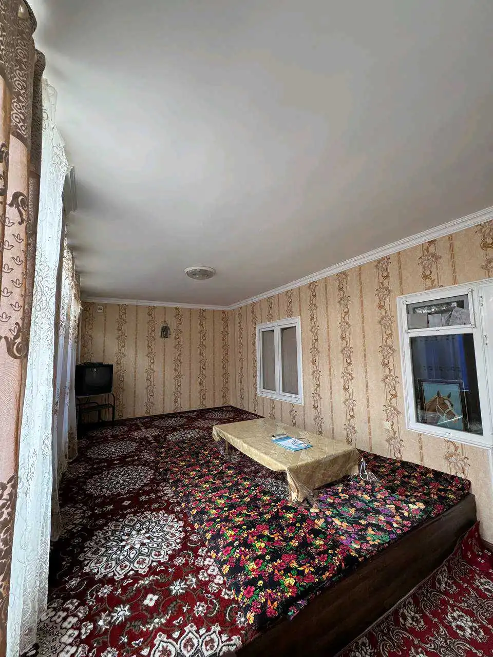 2 этажный, 9-комн. дом, 300 м², 6 соток, ул.Б.Рахимзода 32а