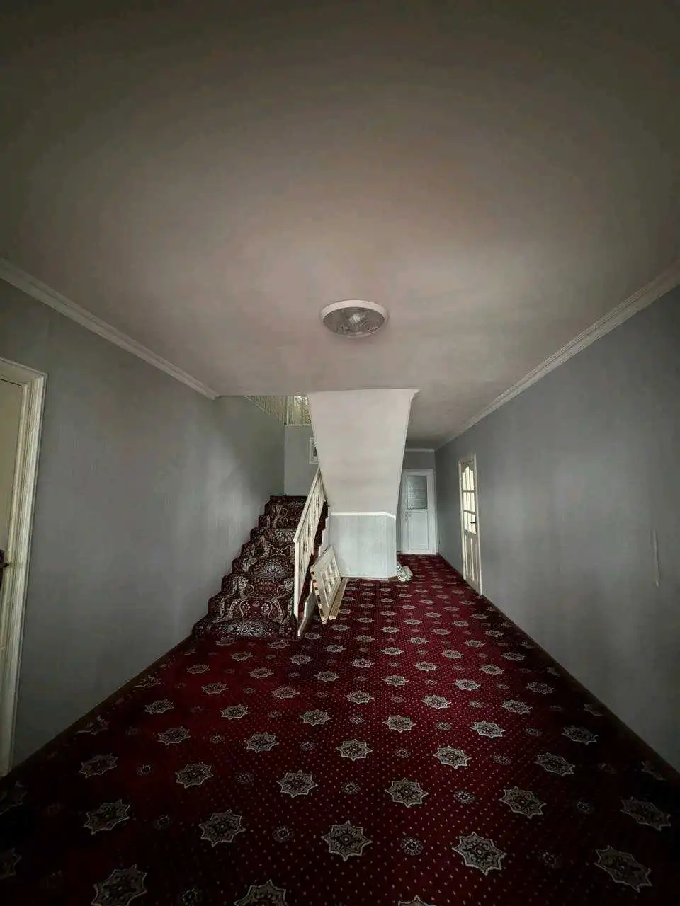 2 этажный, 9-комн. дом, 300 м², 6 соток, ул.Б.Рахимзода 32а