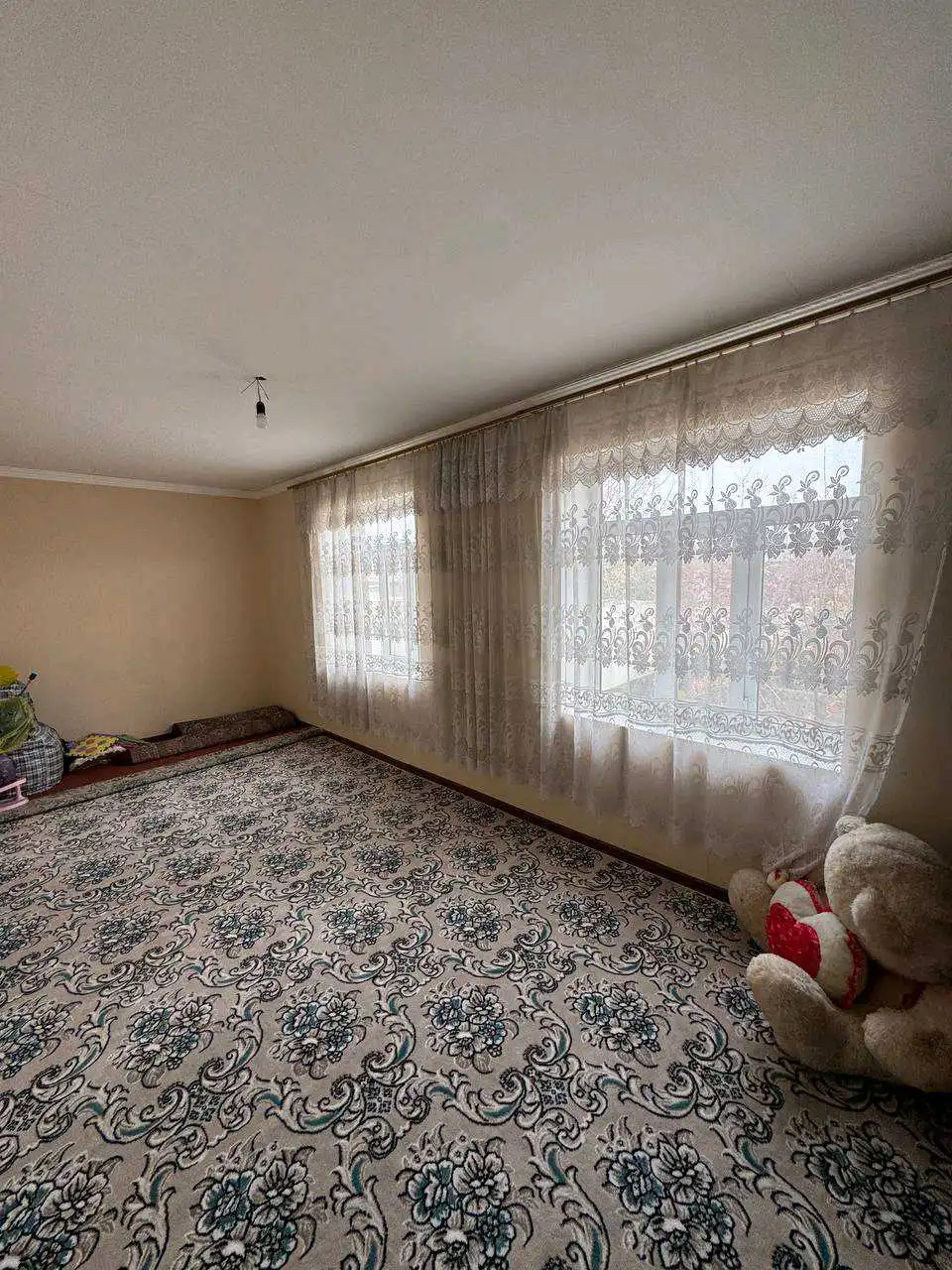 2 этажный, 9-комн. дом, 300 м², 6 соток, ул.Б.Рахимзода 32а