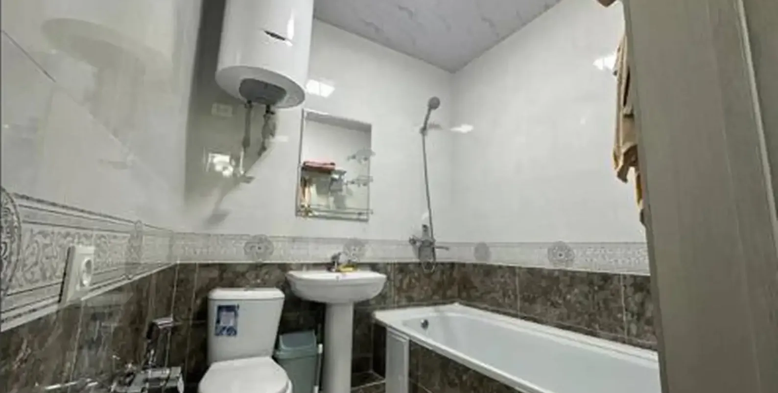 2-комн. квартира, 15 этаж, 52м², Шохмансур