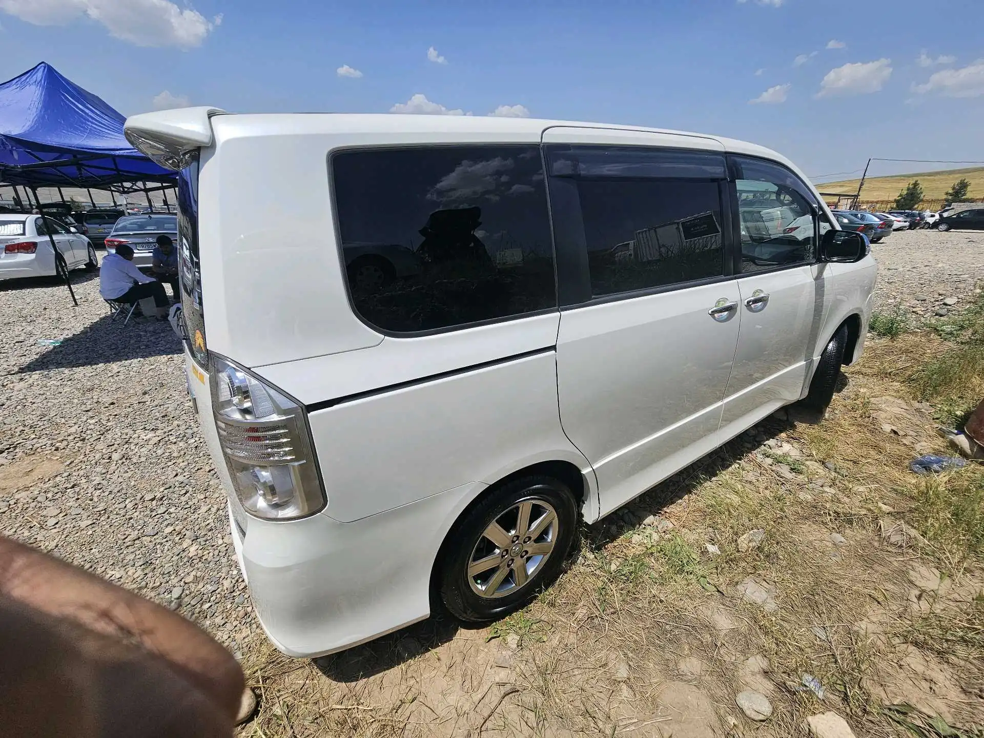 Toyota Voxy 2010