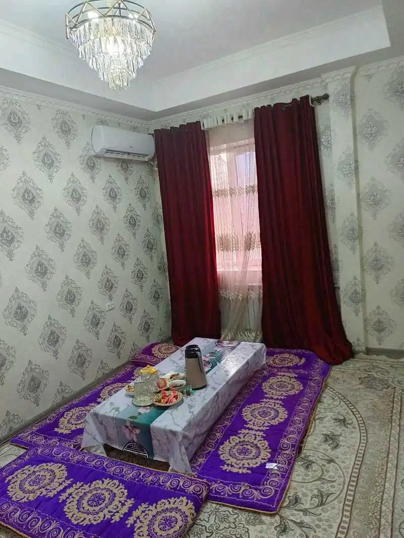 2-к квартира, 3 этаж, 58 м², 92 мкр, Кафе Суман