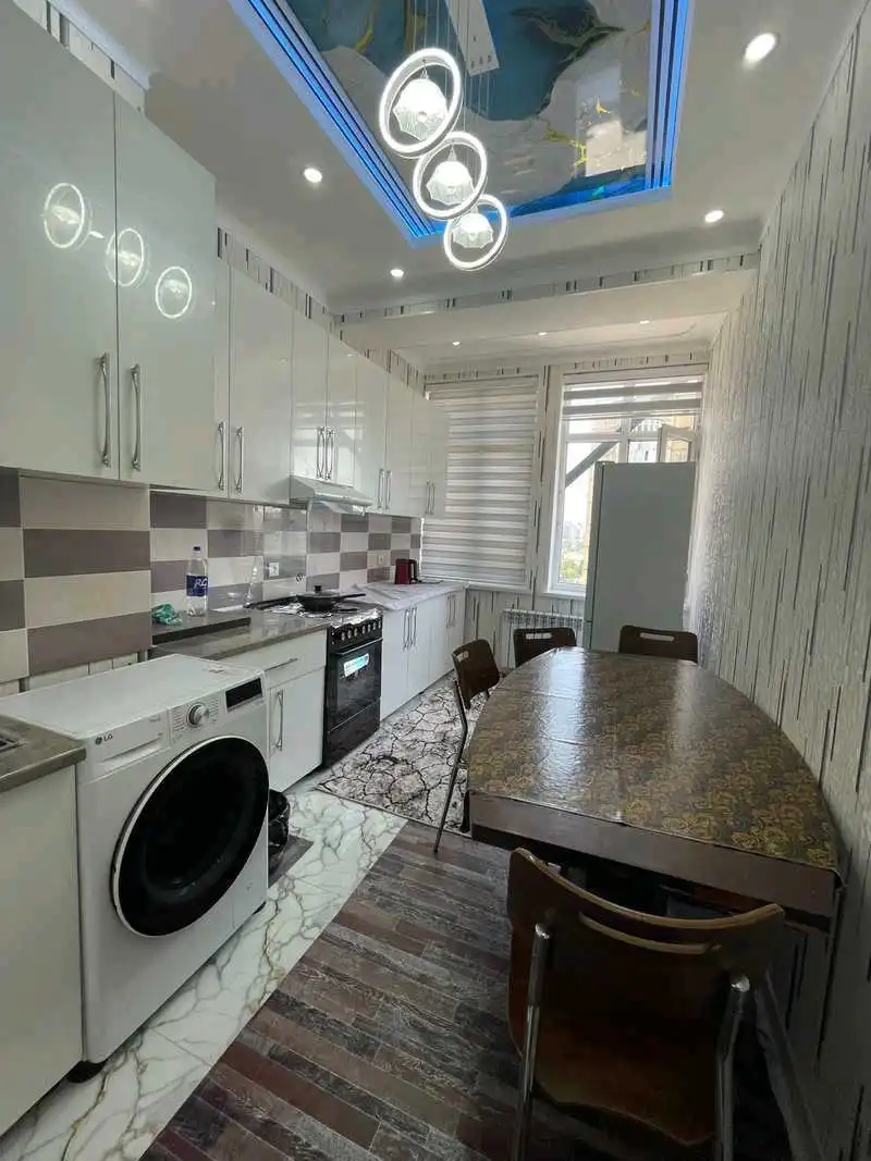 2-к квартира, 10 этаж, 70 м², Цирк