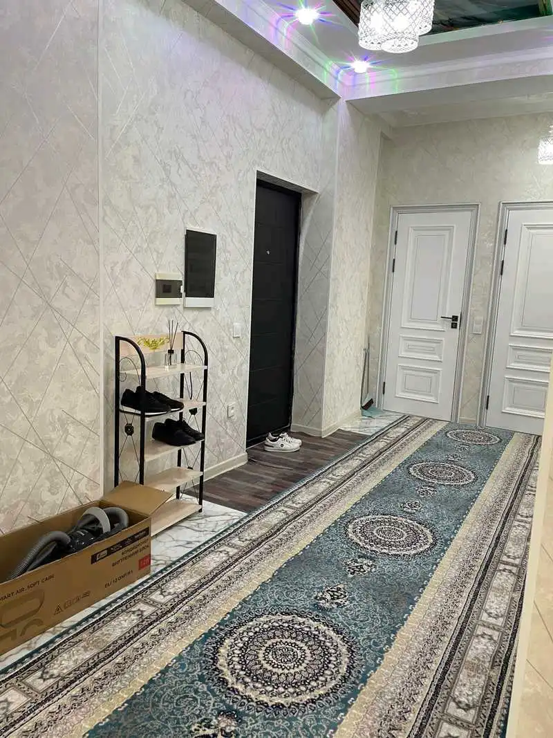 2-к квартира, 10 этаж, 70 м², Цирк