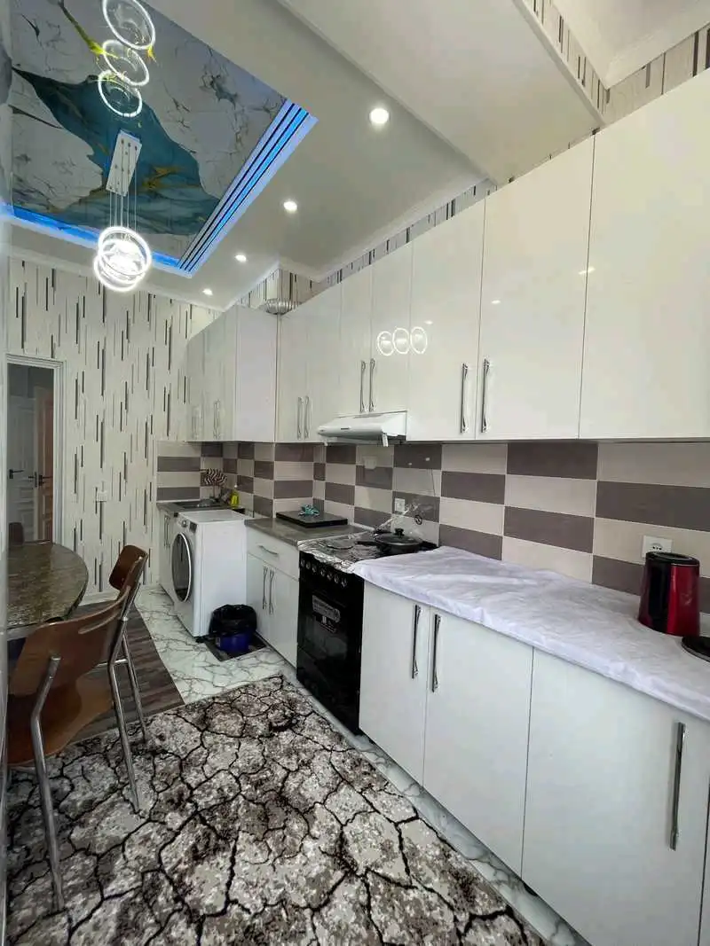 2-к квартира, 10 этаж, 70 м², Цирк