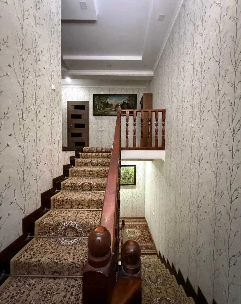 2 этажный, 6-комн. дом, 280 м², 3 соток, Сино