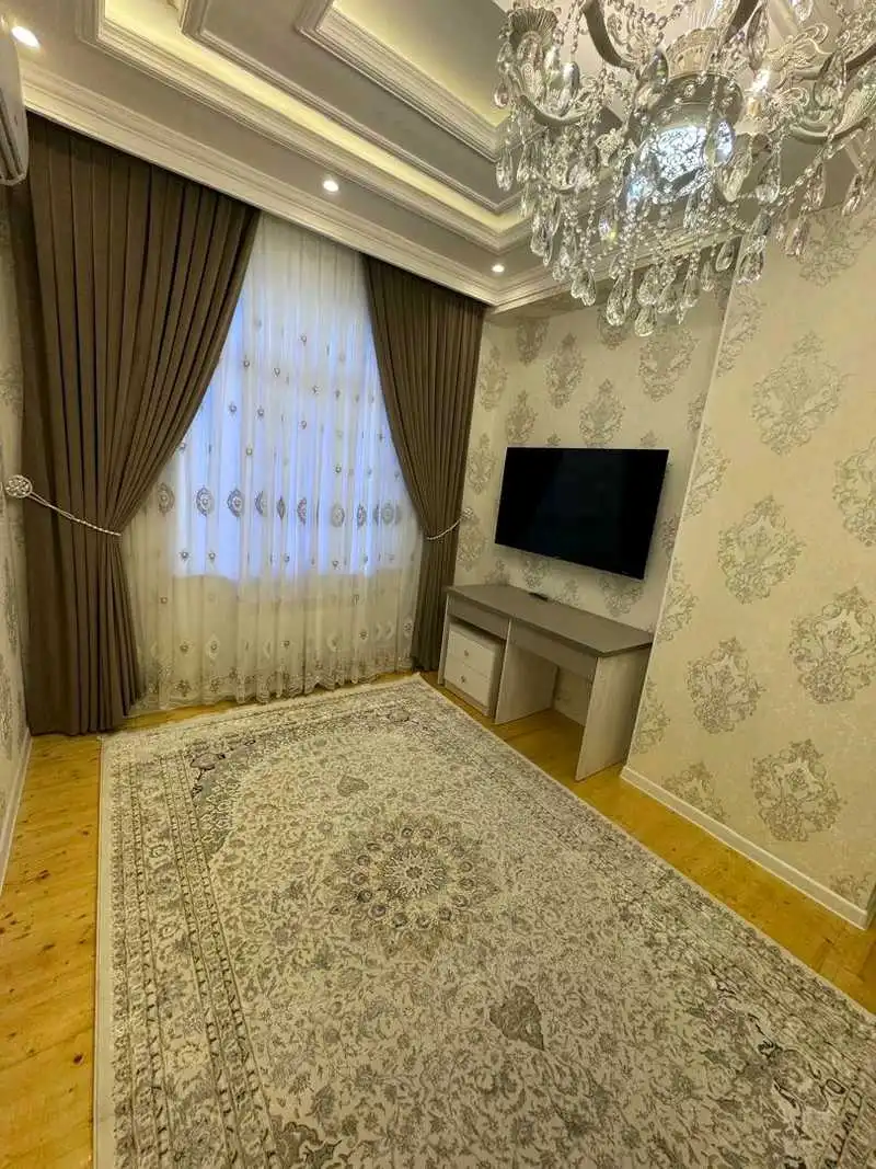 3-к квартира, 6 этаж, 92 м², 112мкр, назди Масҷиди Мехкалон