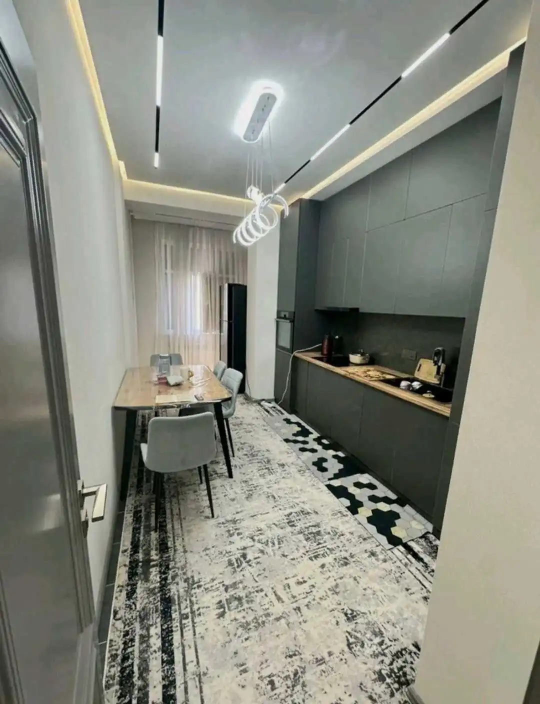 3-к квартира, 9 этаж, 76 м², Фирдавси