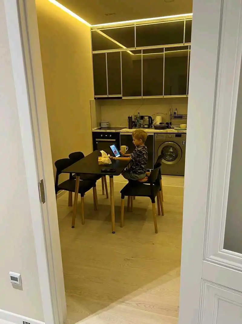 2-к квартира, 3 этаж, 88 м², Цум, домои Себистон