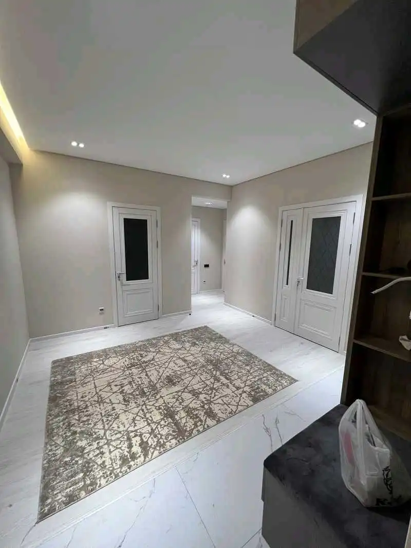 2-к квартира, 3 этаж, 88 м², Цум, домои Себистон