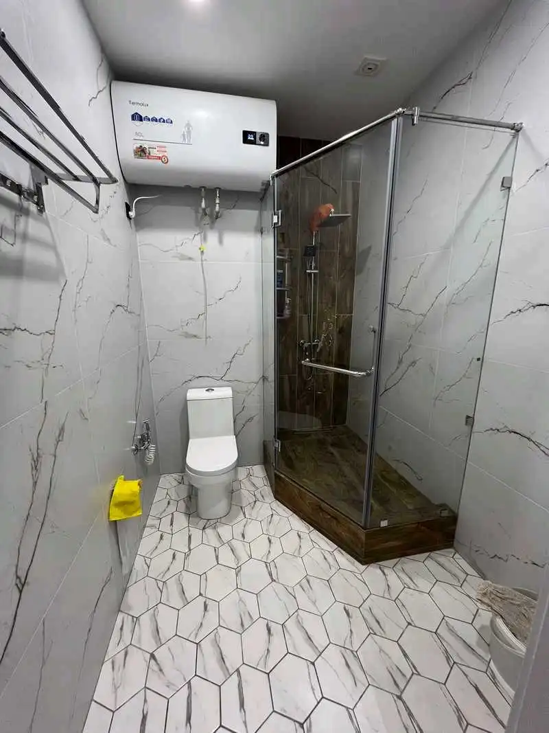 2-к квартира, 3 этаж, 88 м², Цум, домои Себистон