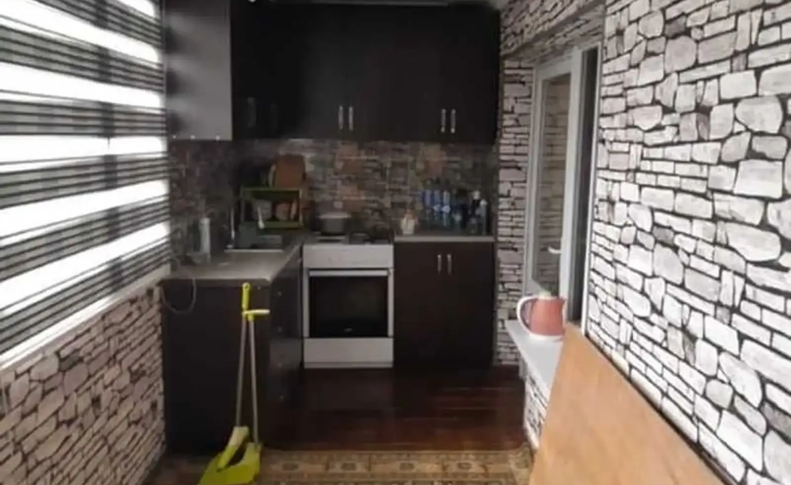 2-комн. квартира, 4 этаж, 40м², сино