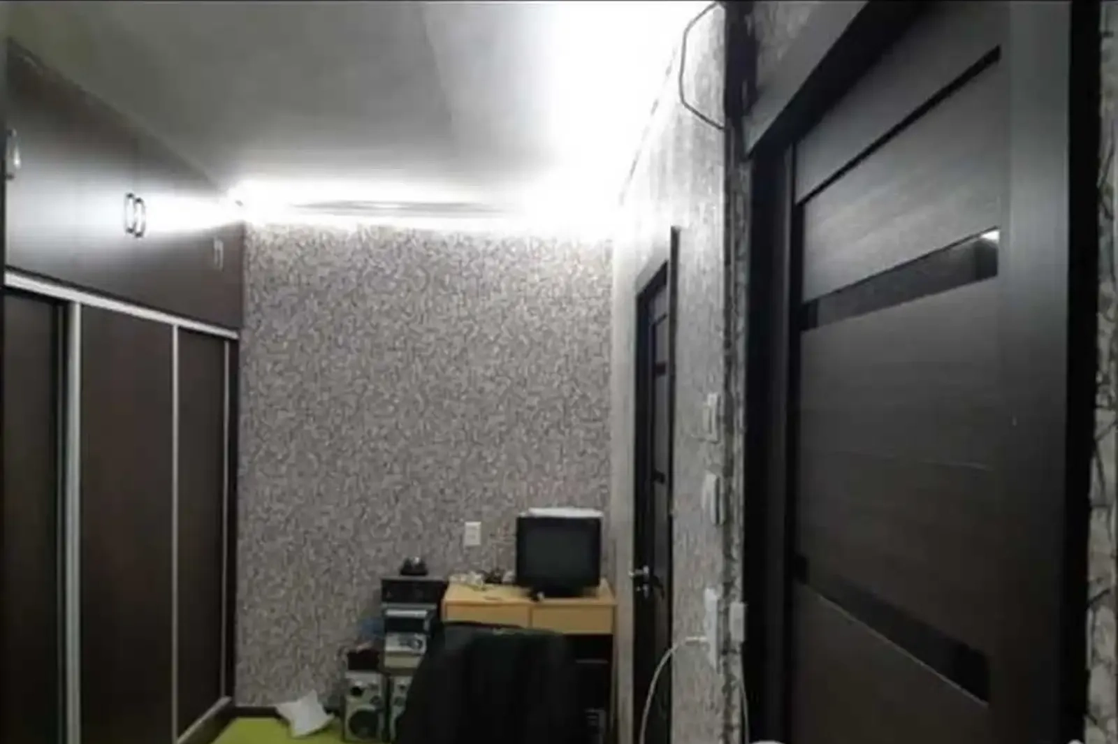 2-комн. квартира, 4 этаж, 40м², сино
