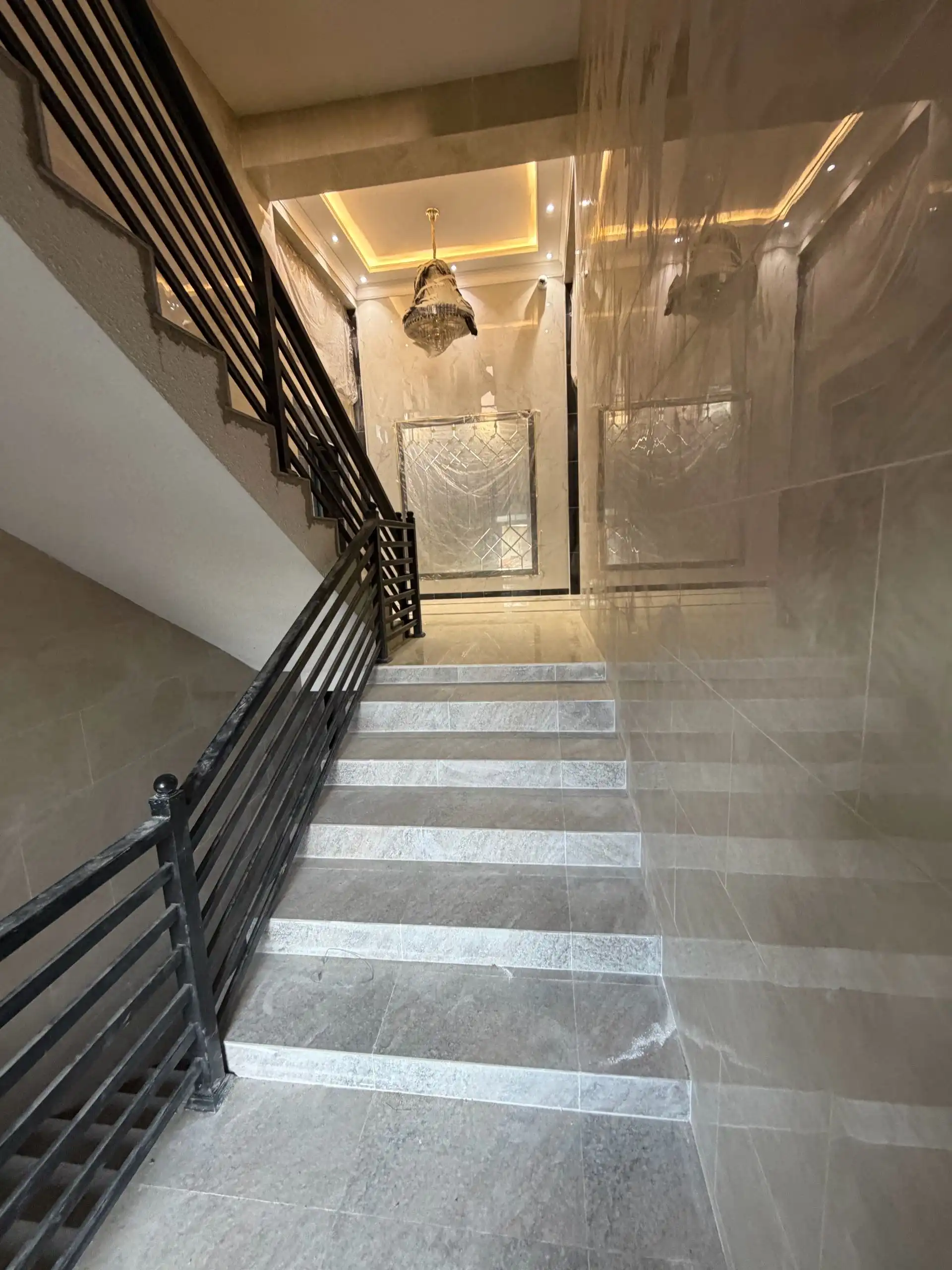 3-к квартира, 8 этаж, 93 м², Вахдат