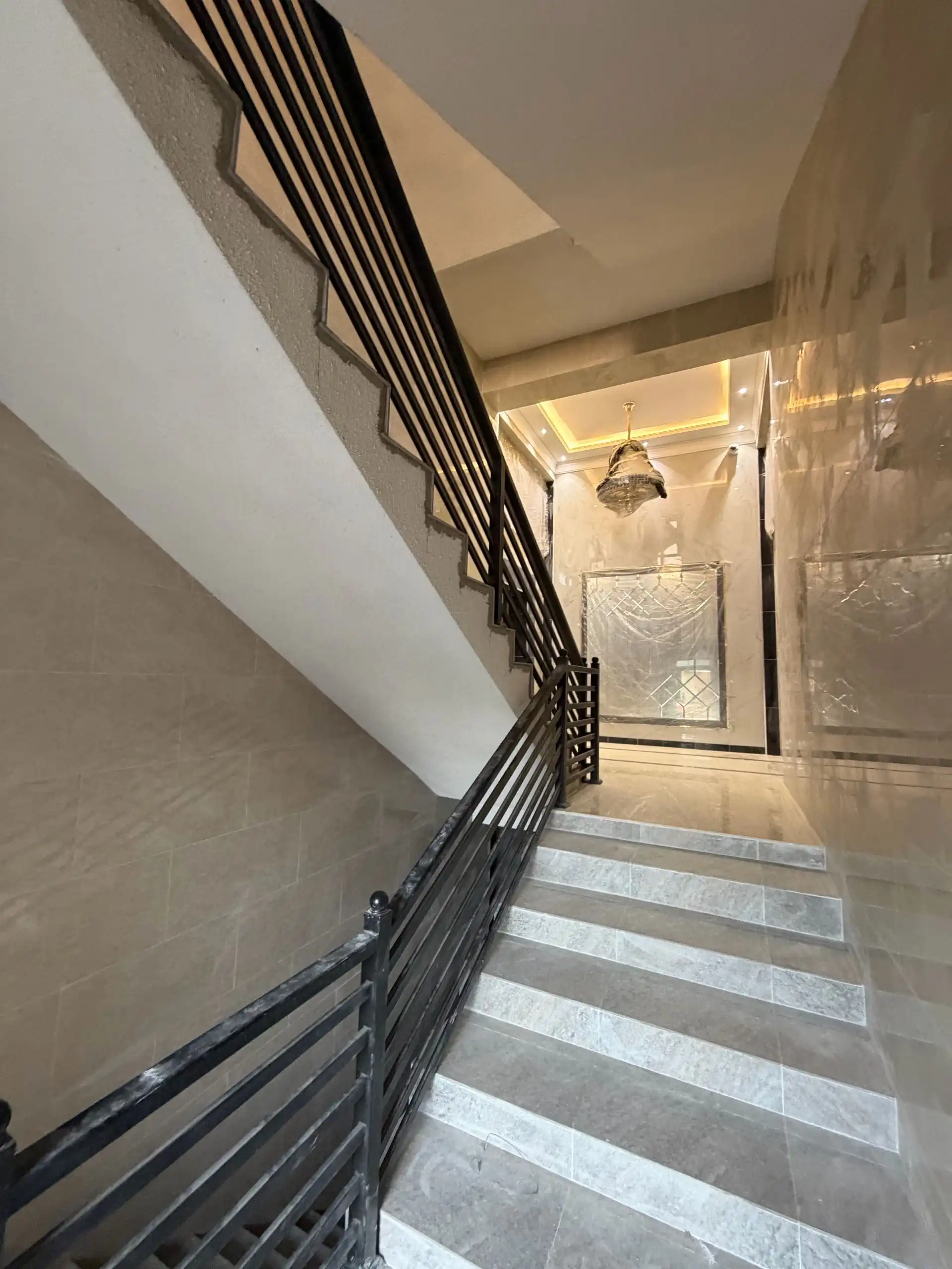 3-к квартира, 8 этаж, 93 м², Вахдат