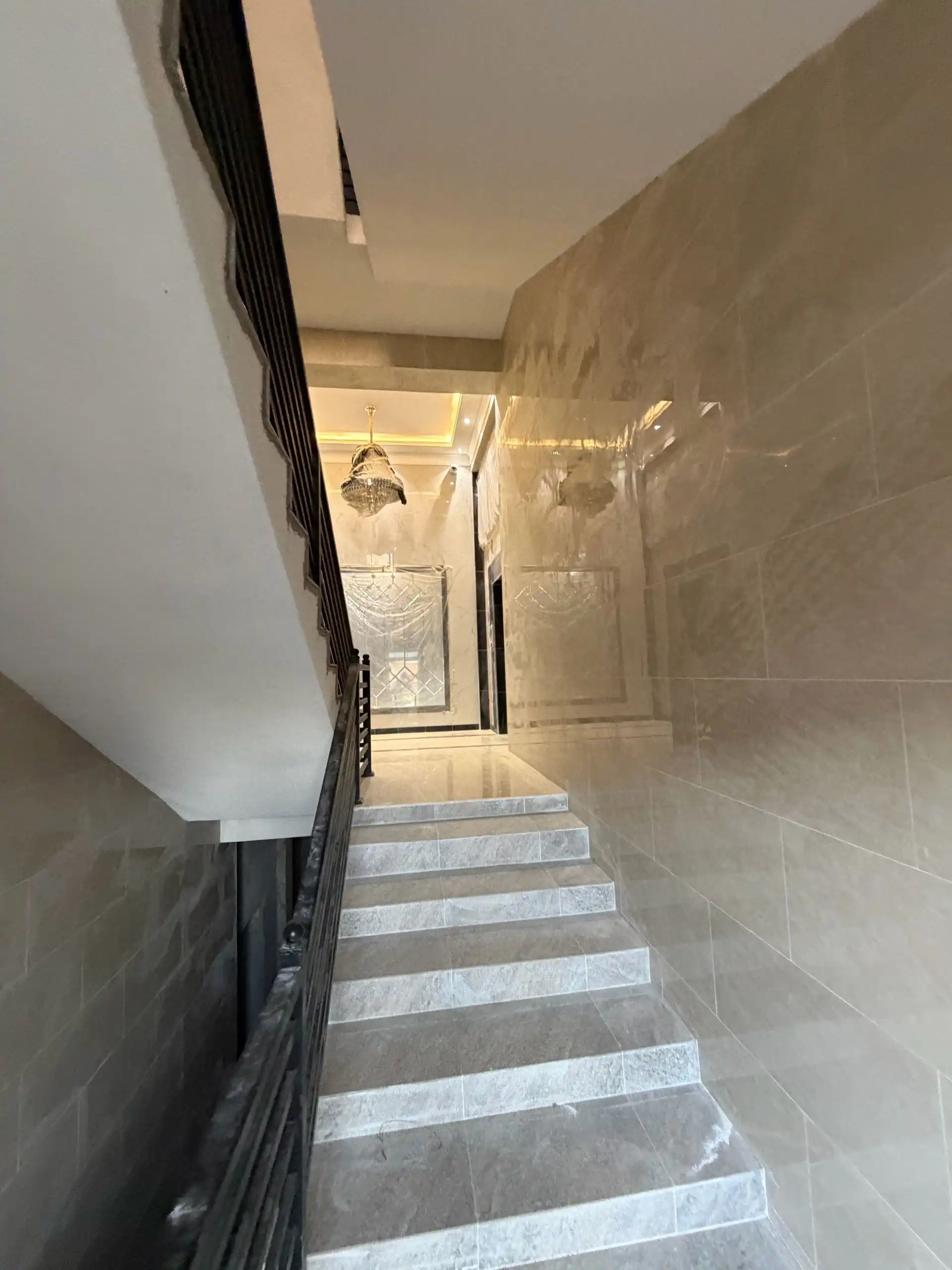 3-к квартира, 8 этаж, 93 м², Вахдат