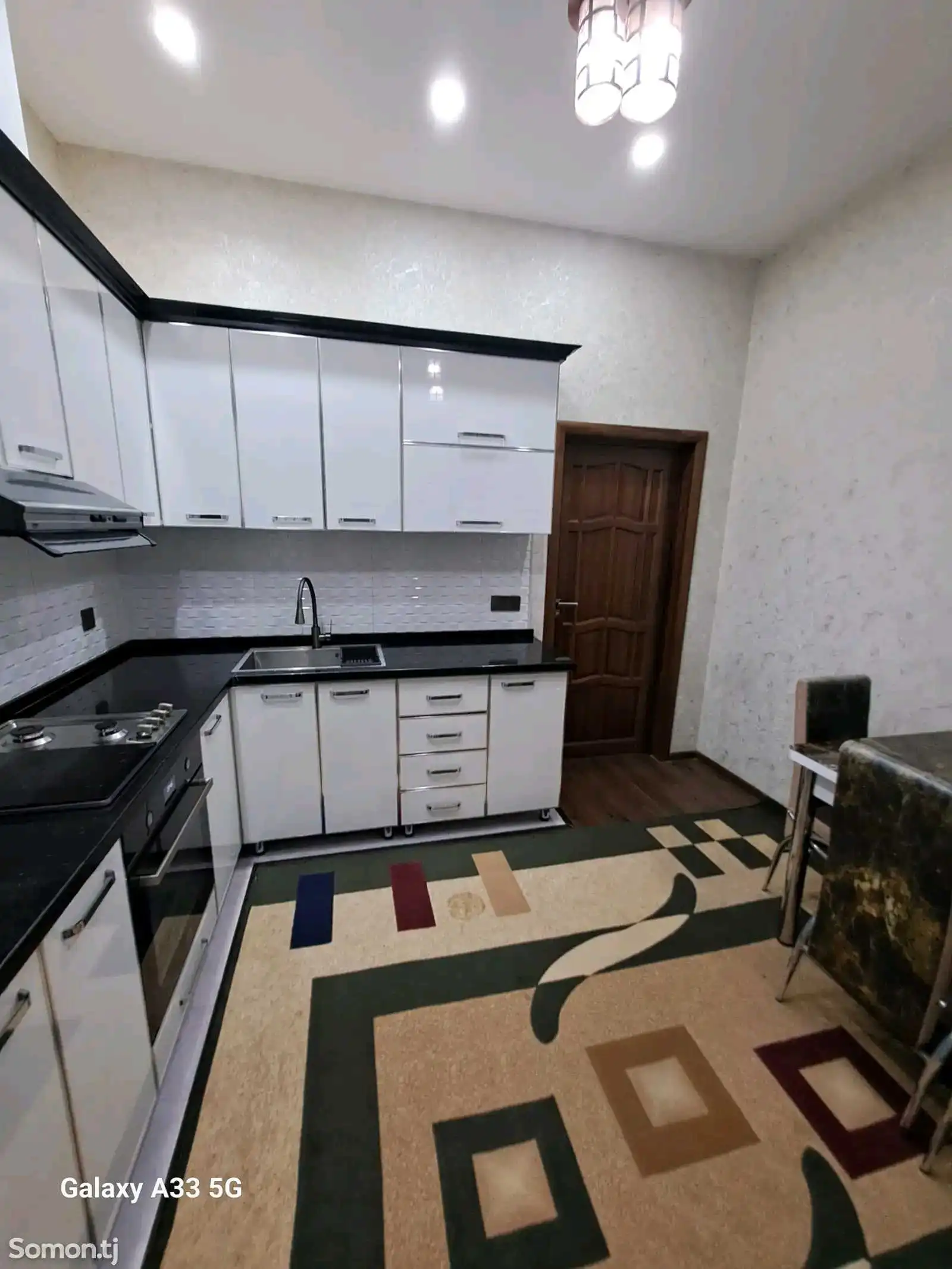 3-к квартира, 1 этаж, 100 м², 91 мкр, назди Поликлиникаи 10