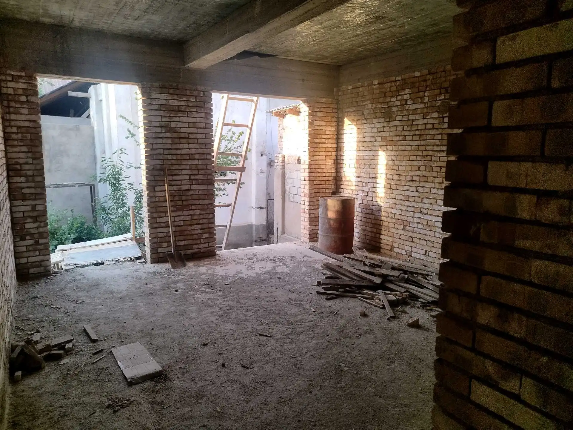 2 этажный, 6-комн. дом, 235 м², 18 соток, Шохмансур