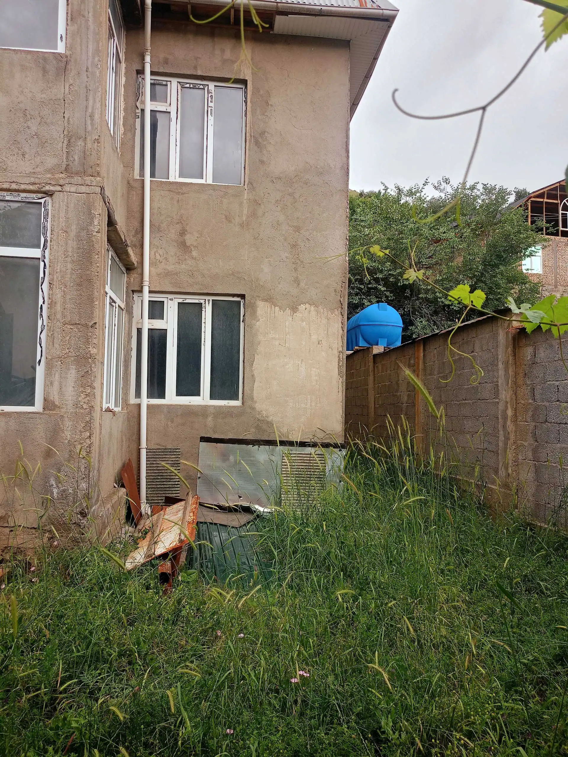 этажный, -комн. дом, 240 м², 6 соток, Варзоб 35 км гули майда