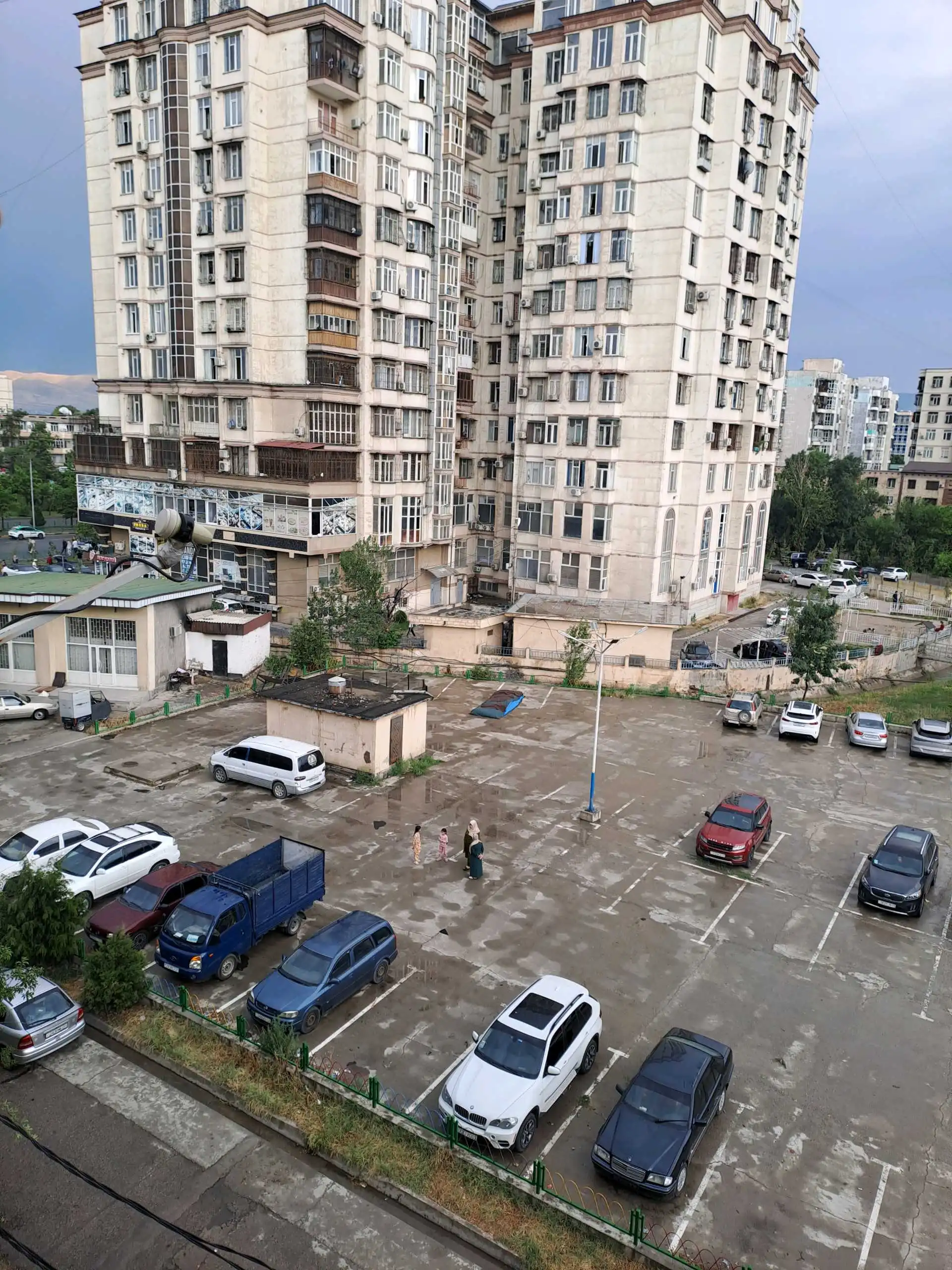 4-к квартира, 5 этаж, 1 м², Фирдавси