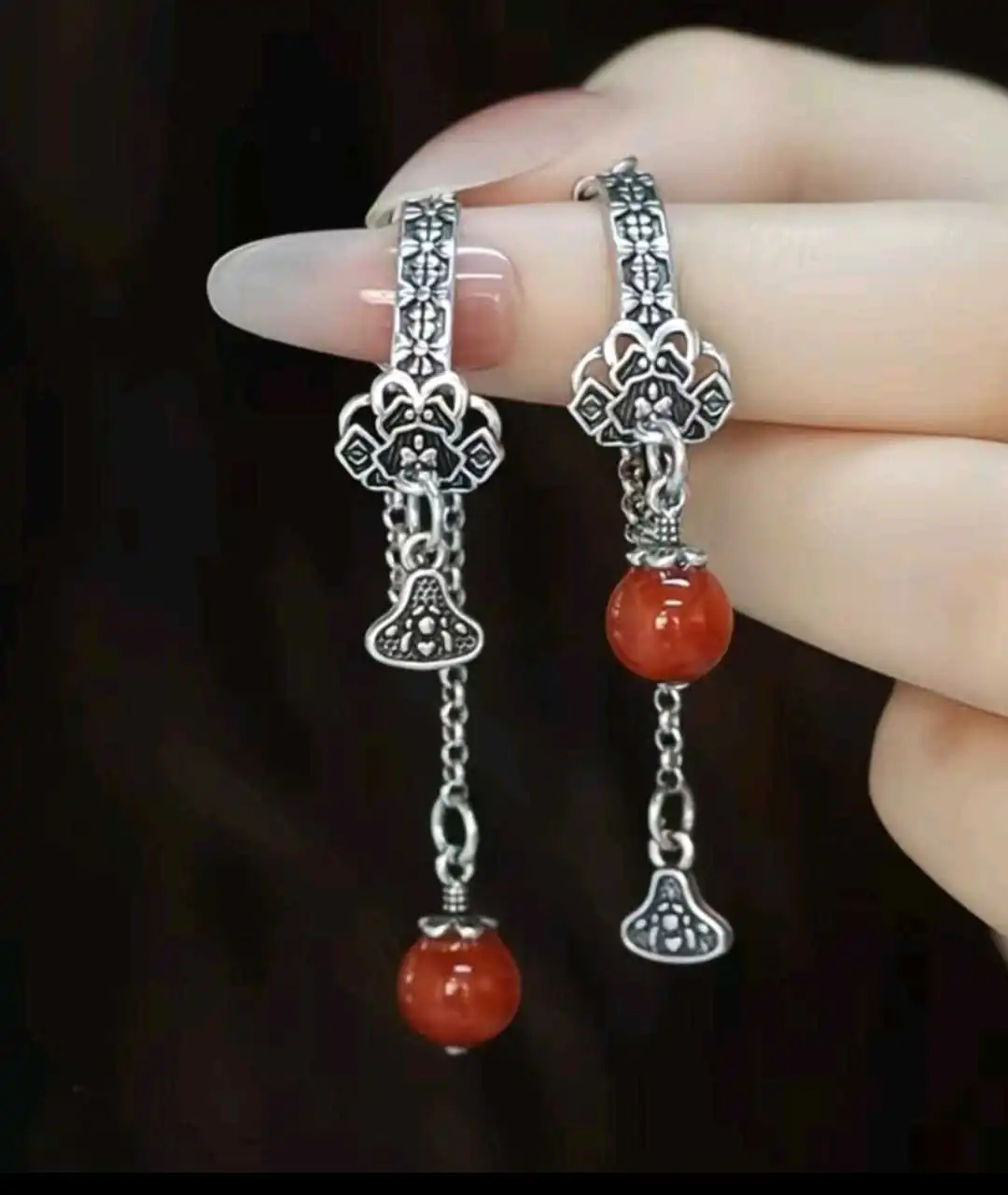 Сережки необычные.