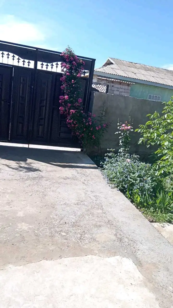 этажный, 4-комн. дом, 200 м², 12 соток, Аэропорт