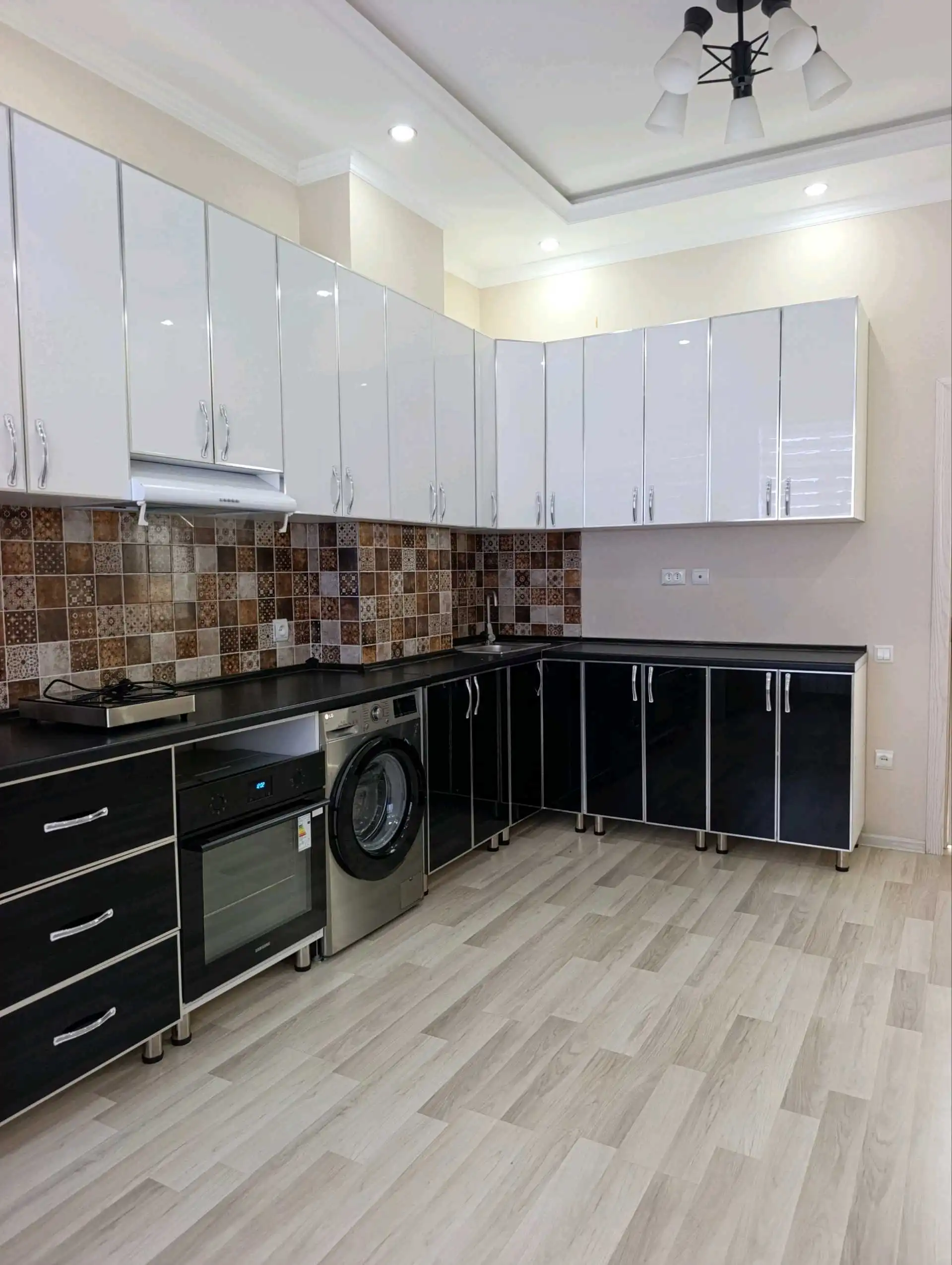 2-к квартира, 6 этаж, 73 м², Сино