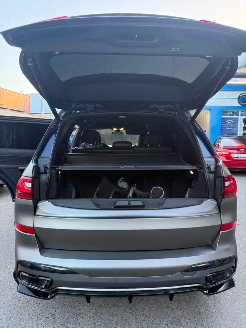 BMW X7 2020