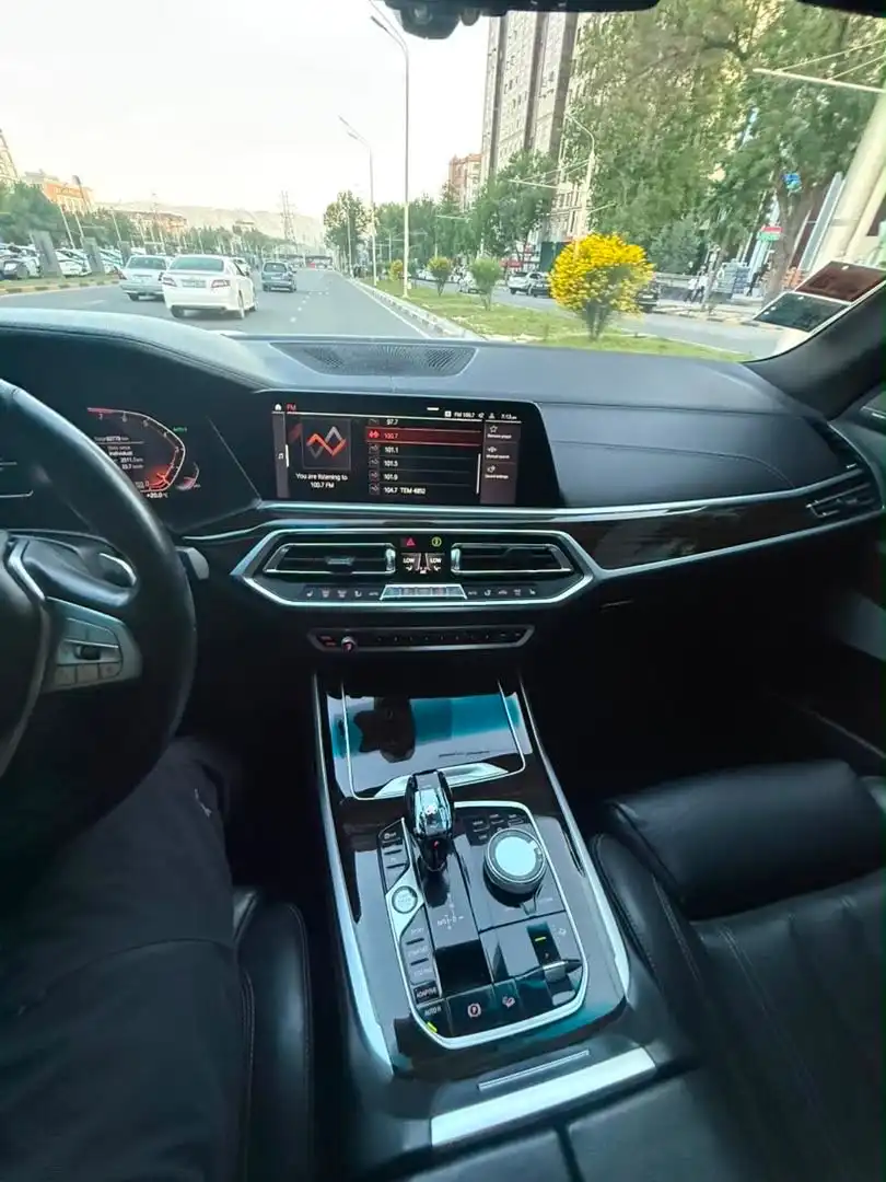 BMW X7 2020