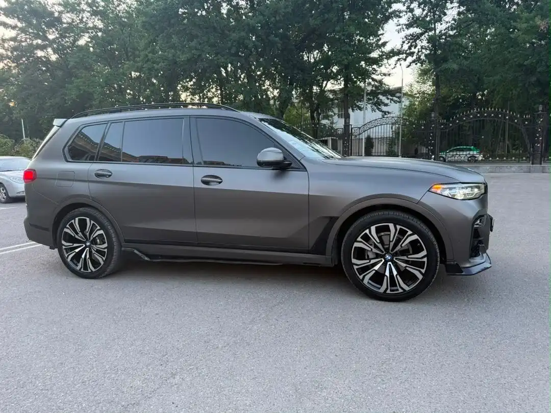 BMW X7 2020
