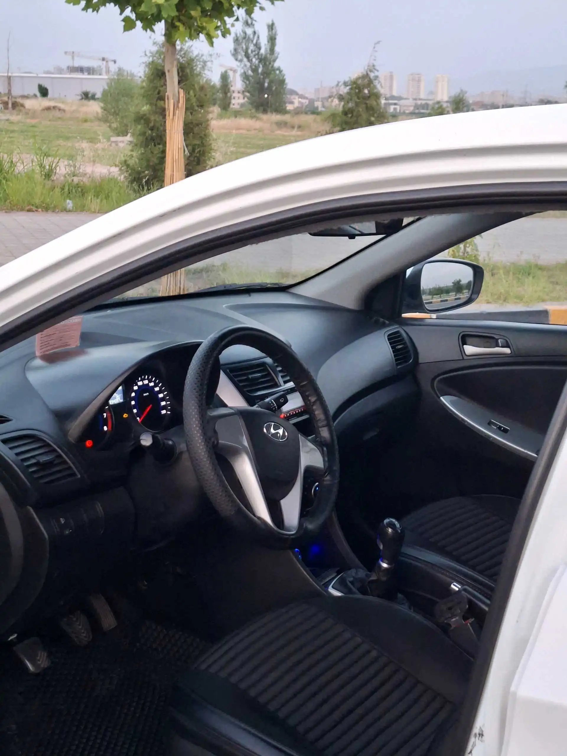 Hyundai Solaris 2015