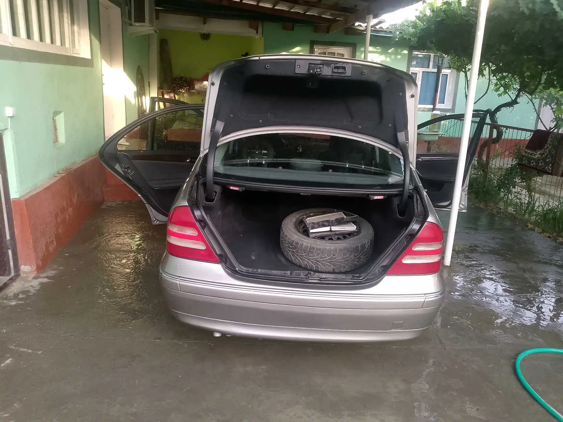 Mercedes-benz W201 2003