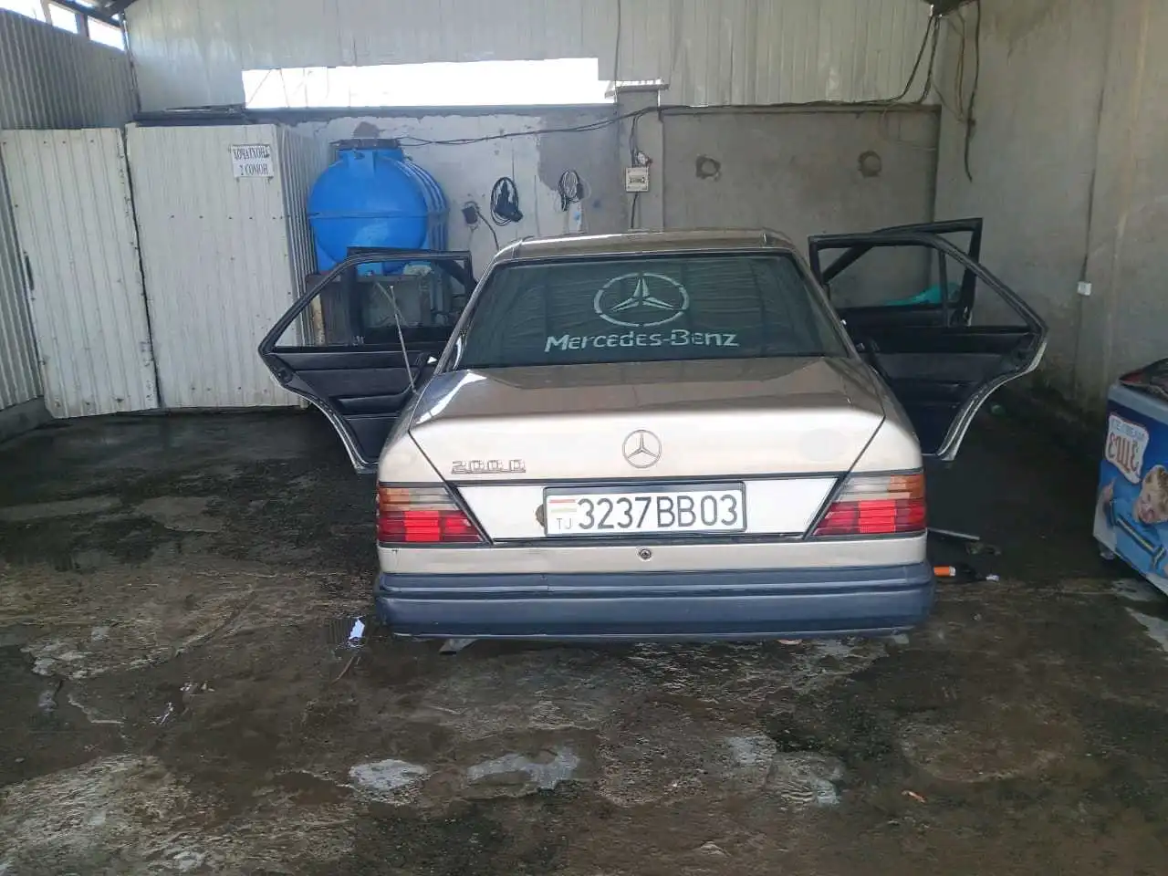 Mercedes-benz E class 1990
