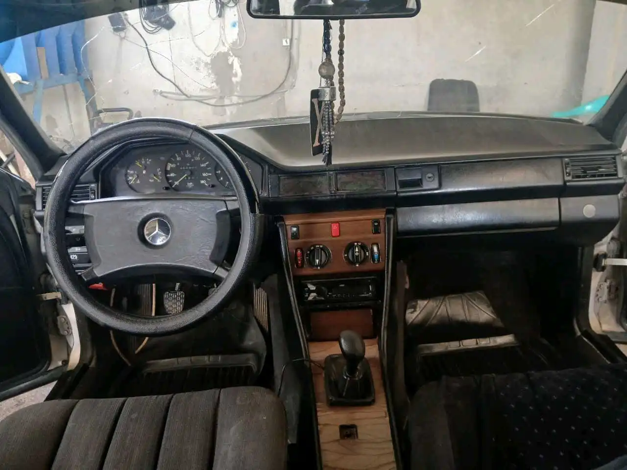 Mercedes-benz E class 1990