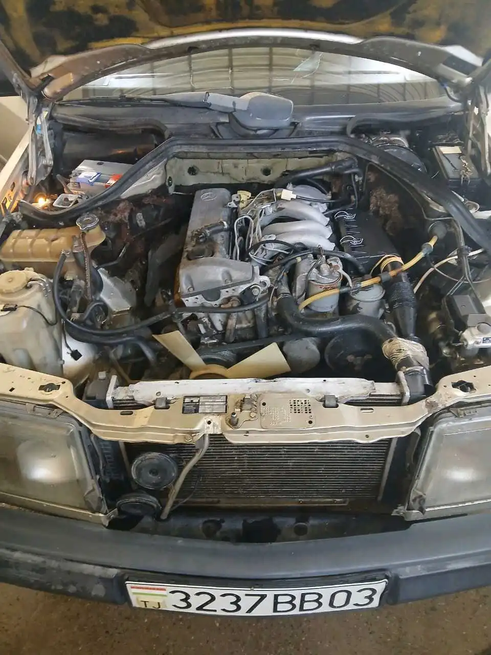 Mercedes-benz E class 1990