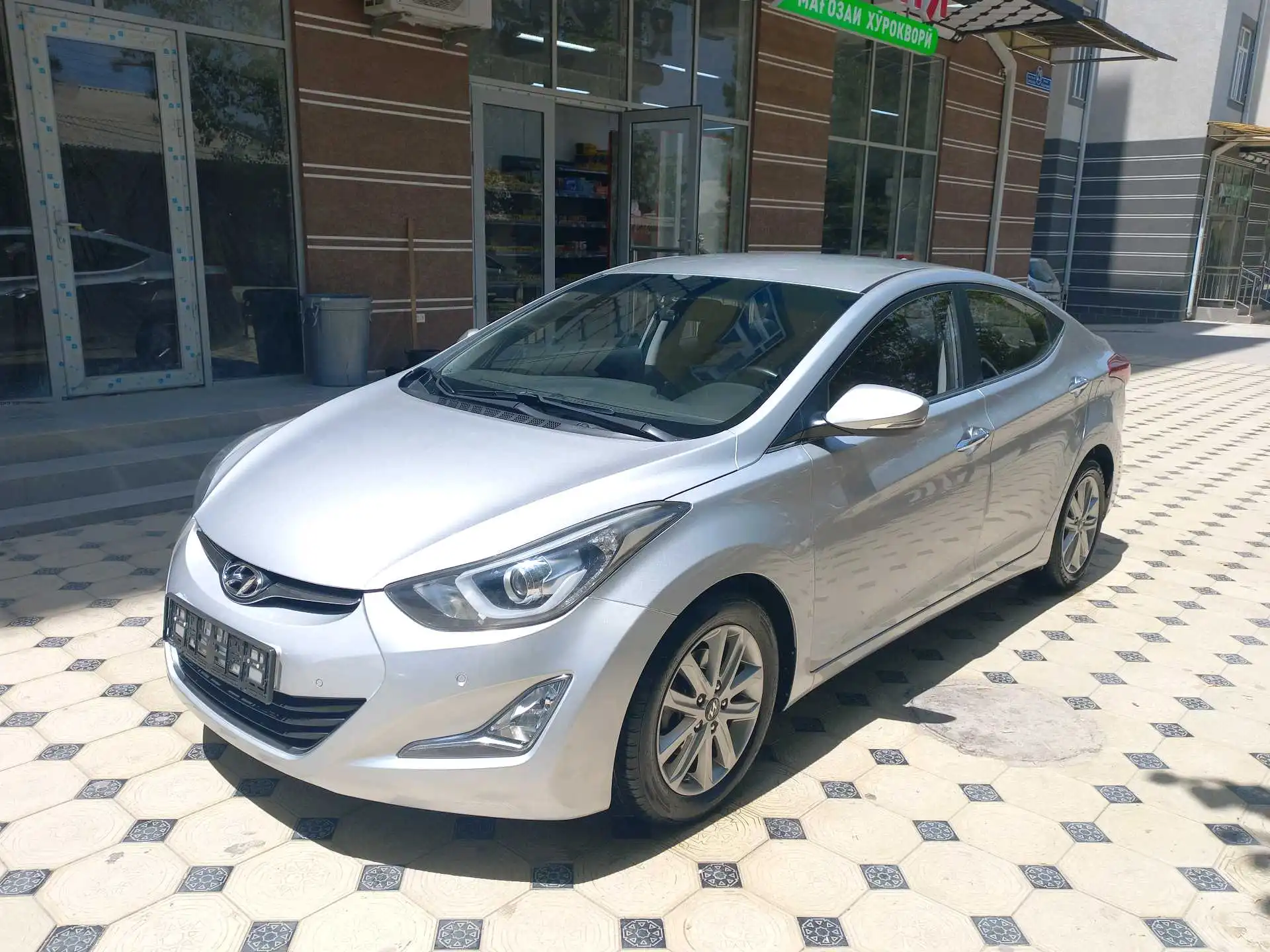 Hyundai Avante 2015