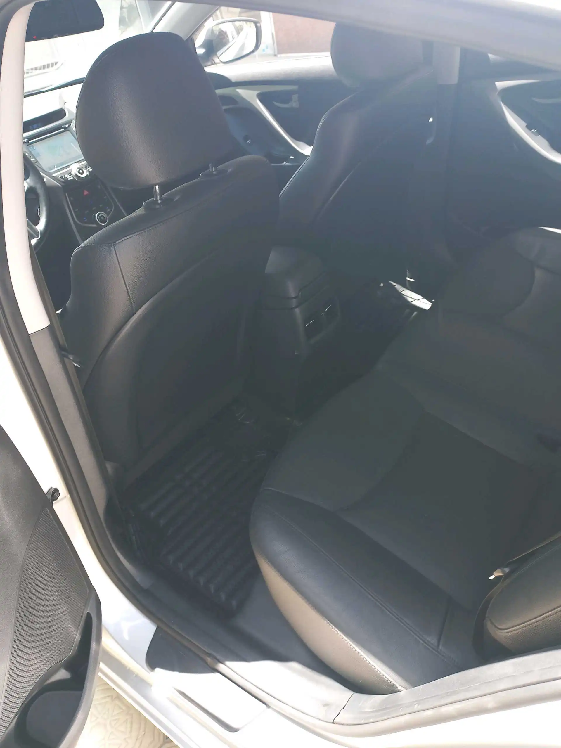Hyundai Avante 2015