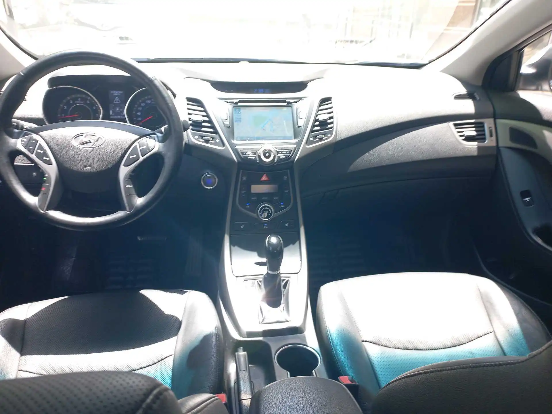 Hyundai Avante 2015