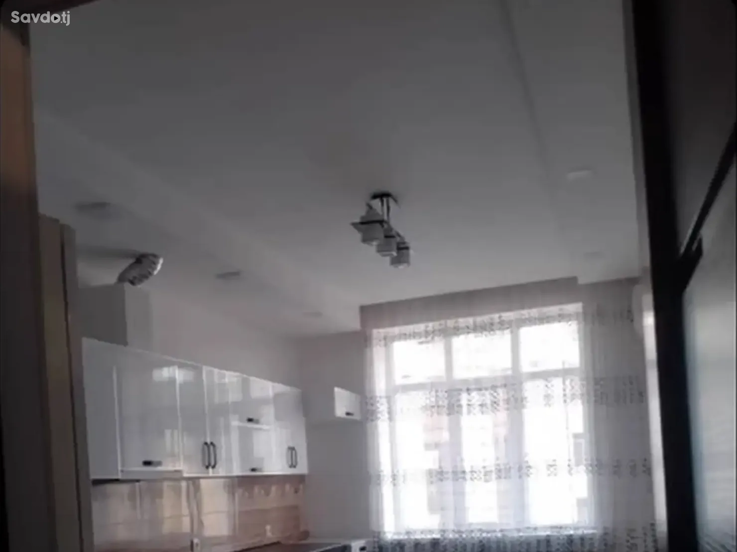 3-комн. квартира, 12 этаж, 137м², Шохмансур