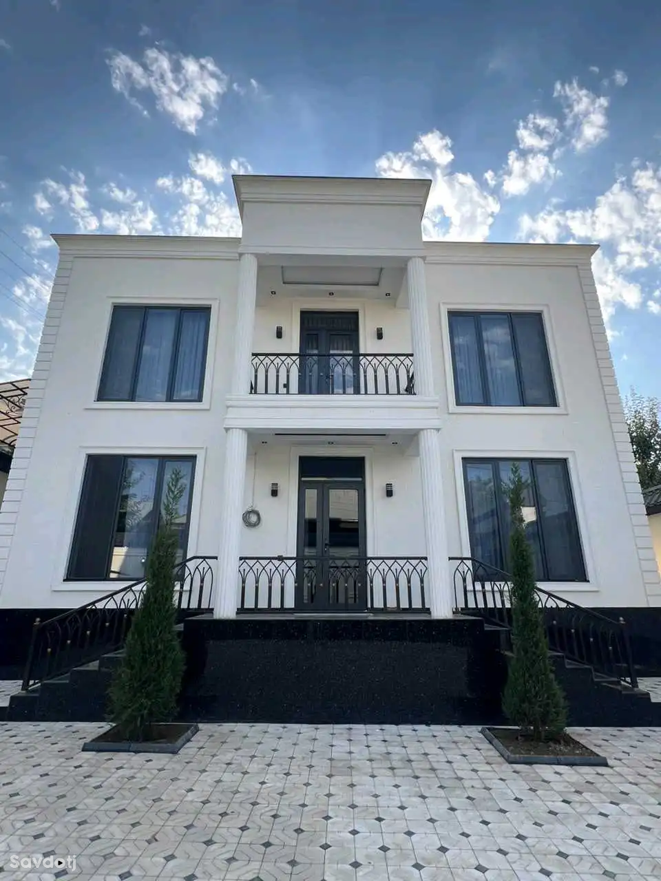 2 этажный, 6-комн. дом, 200 м², 4 соток, Сино