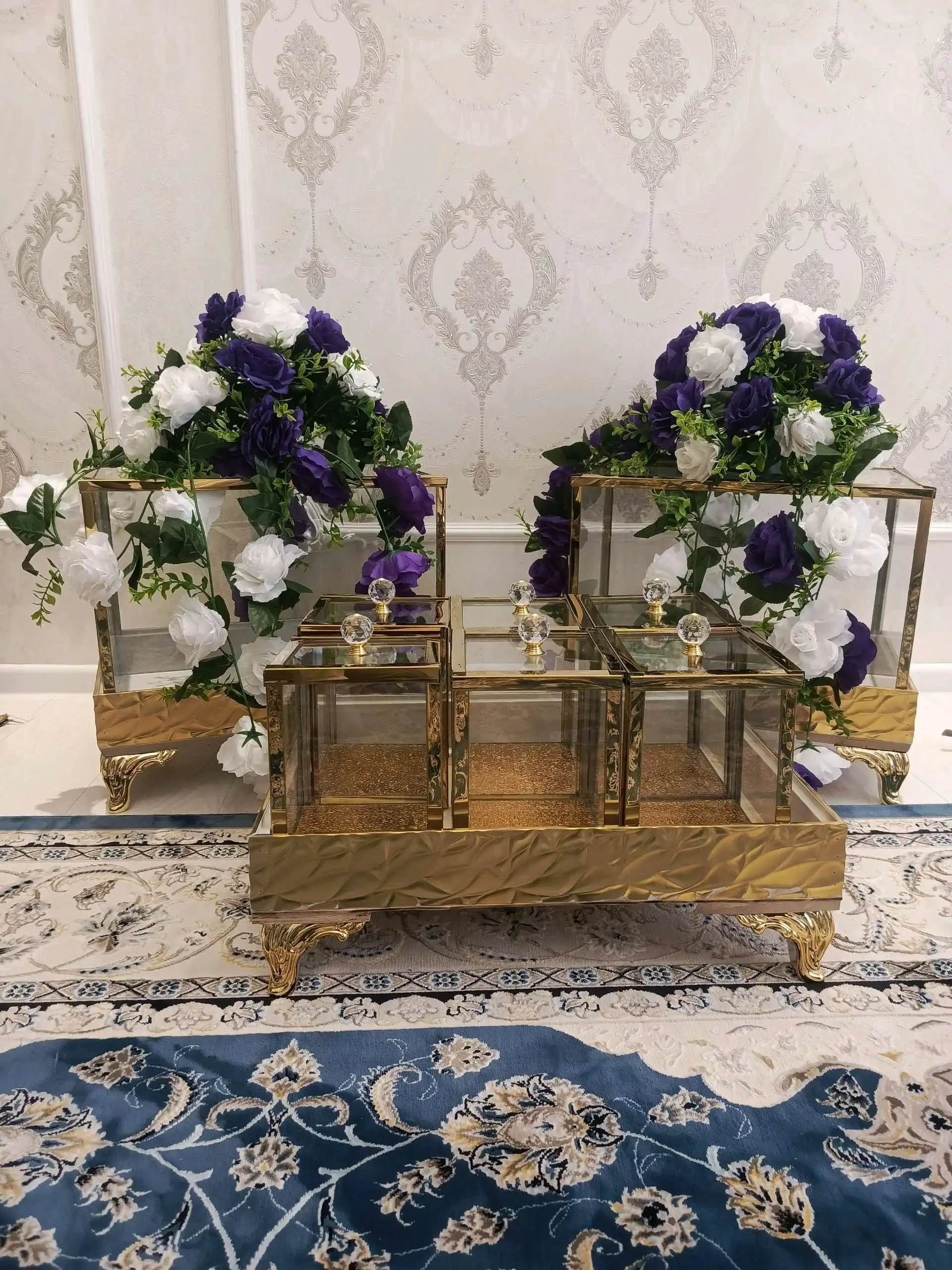 сабадхои шишаги ва чодархои Аруси аренда
