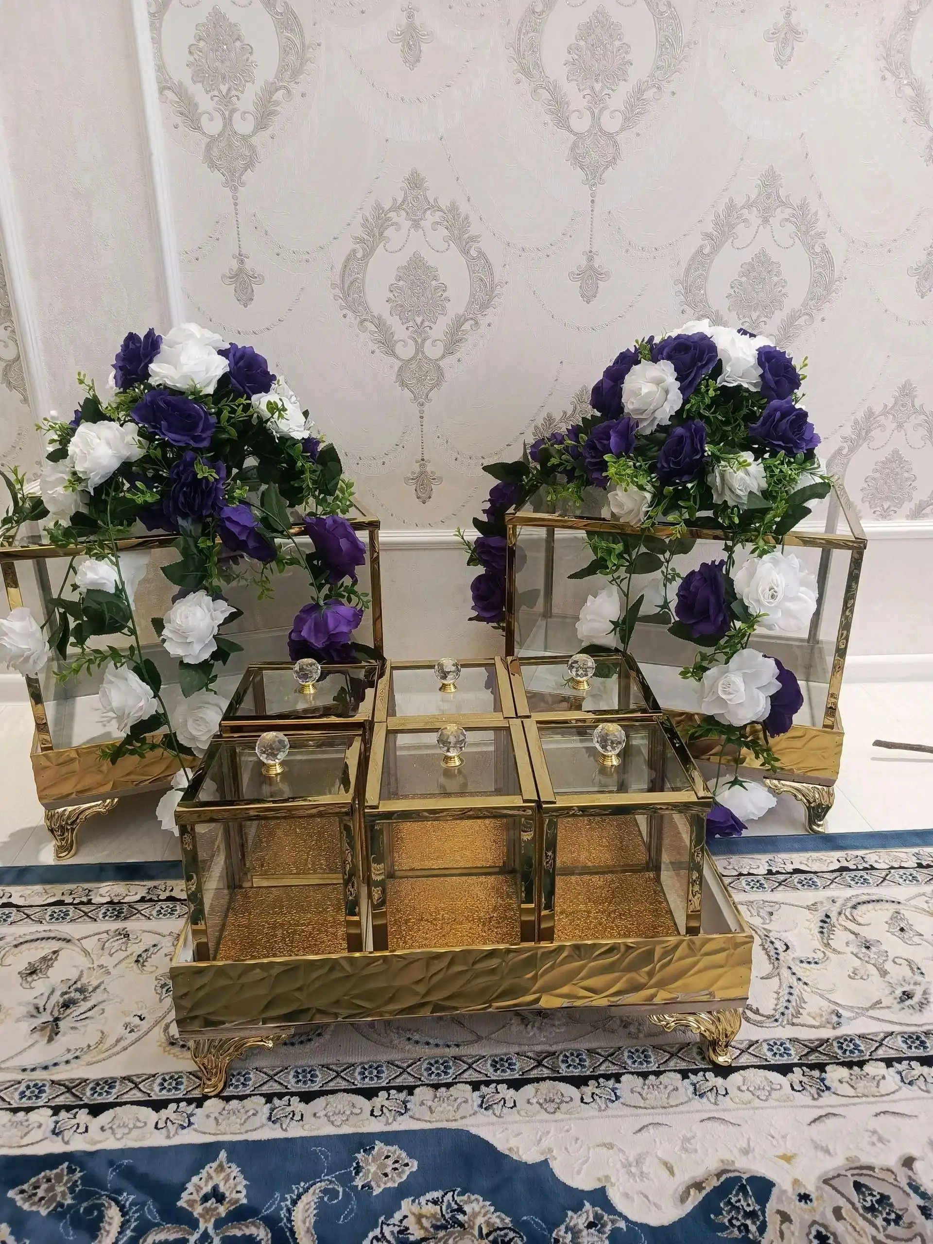 сабадхои шишаги ва чодархои Аруси аренда