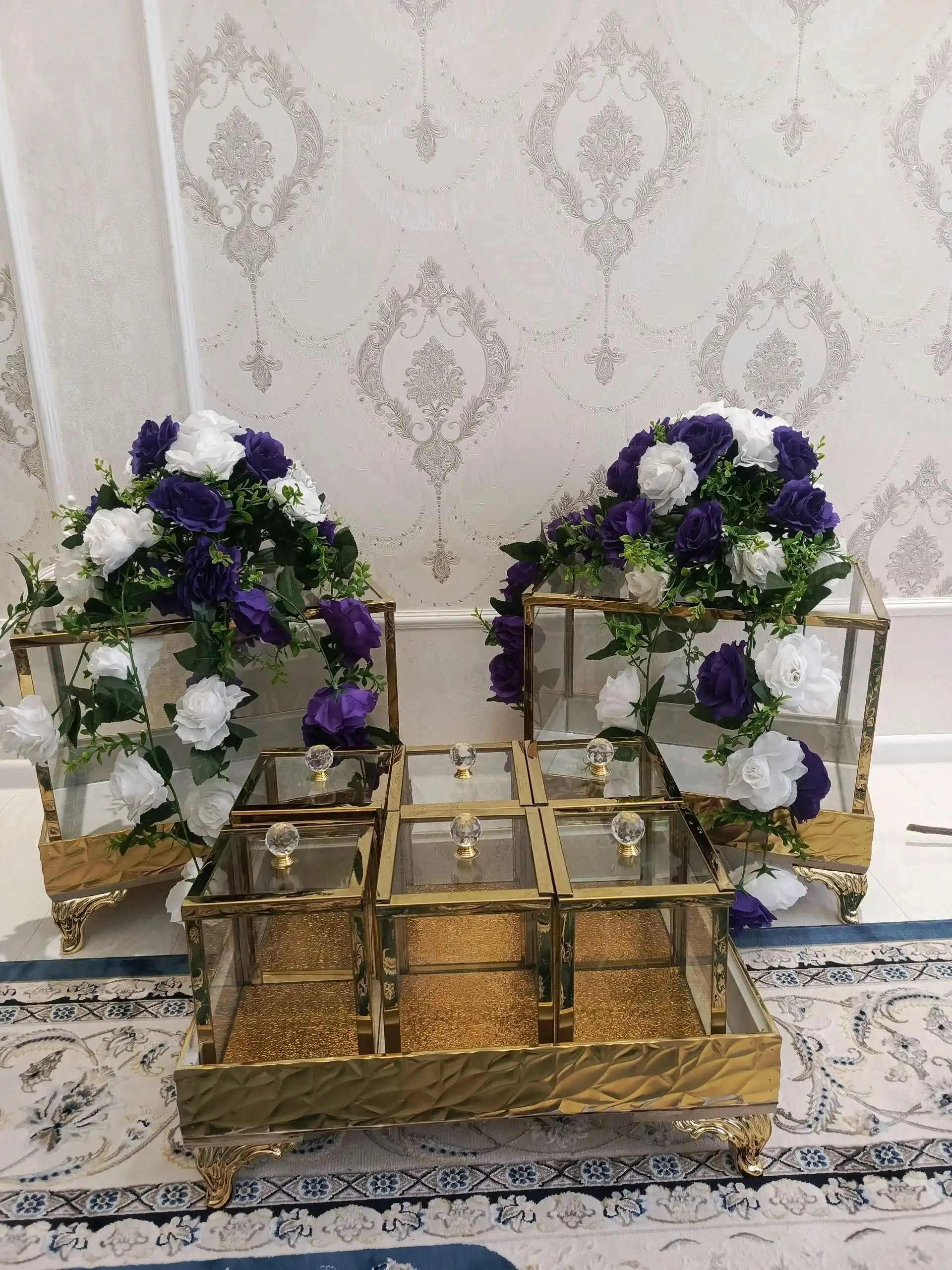 сабадхои шишаги ва чодархои Аруси аренда