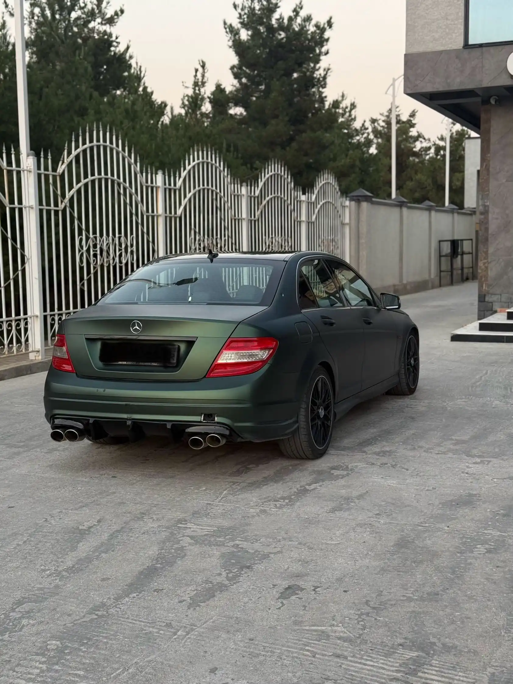 Mercedes-benz C class 2011