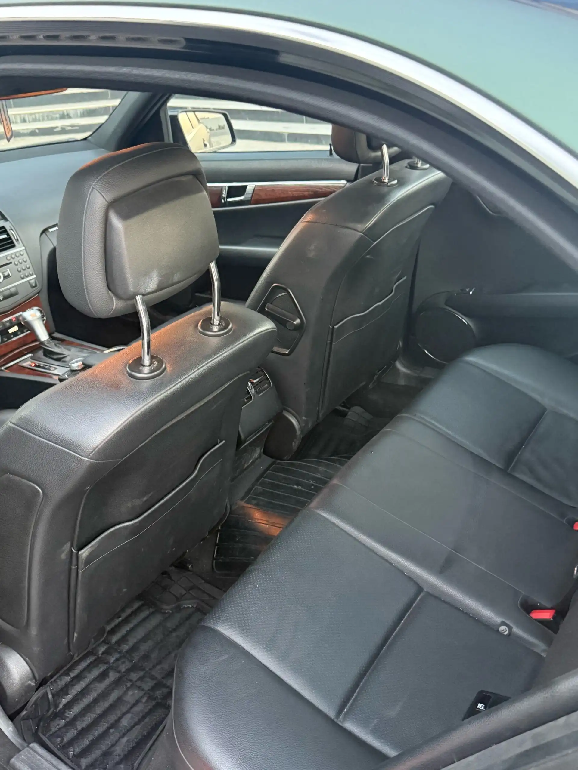 Mercedes-benz C class 2011
