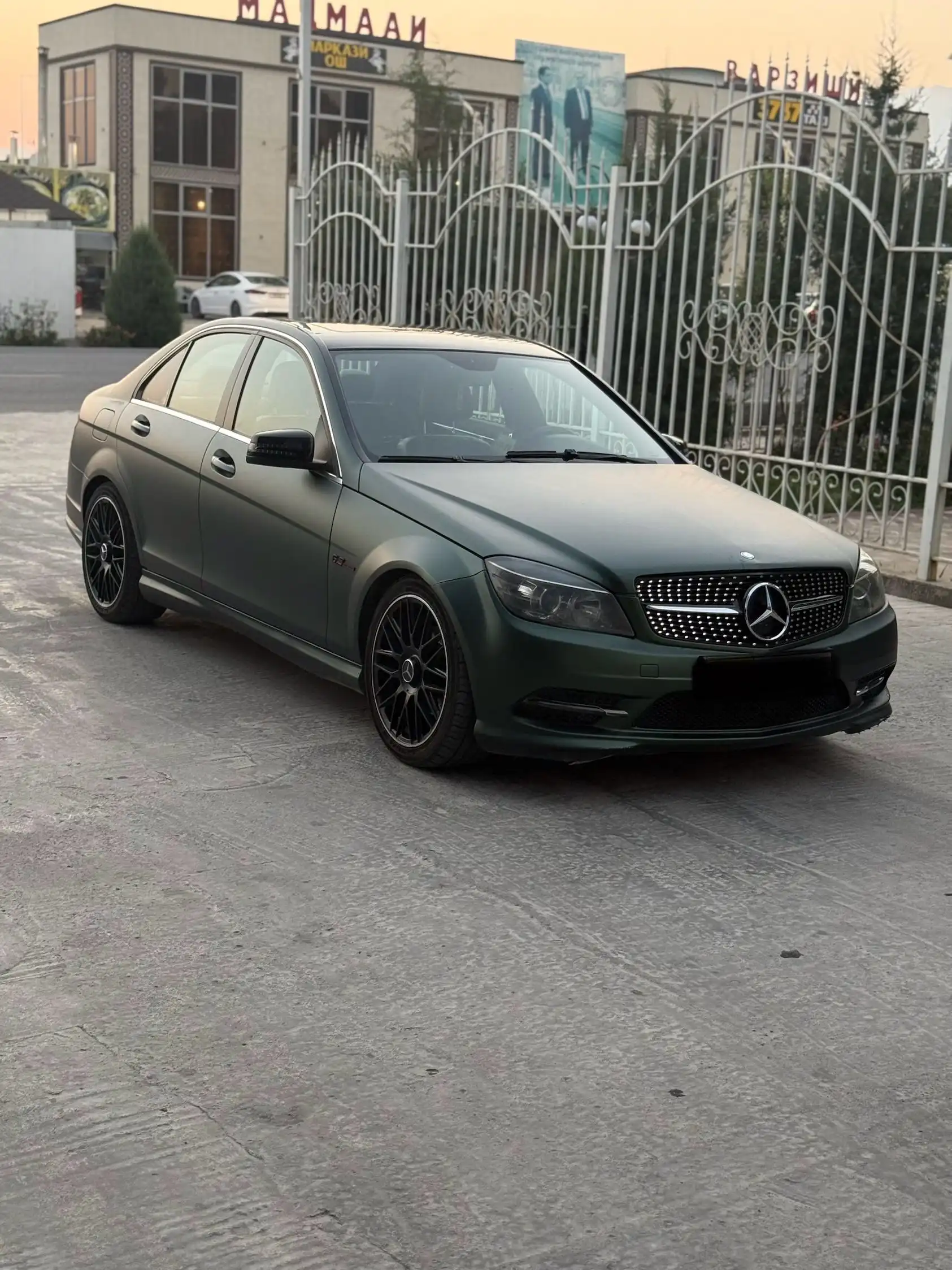 Mercedes-benz C class 2011