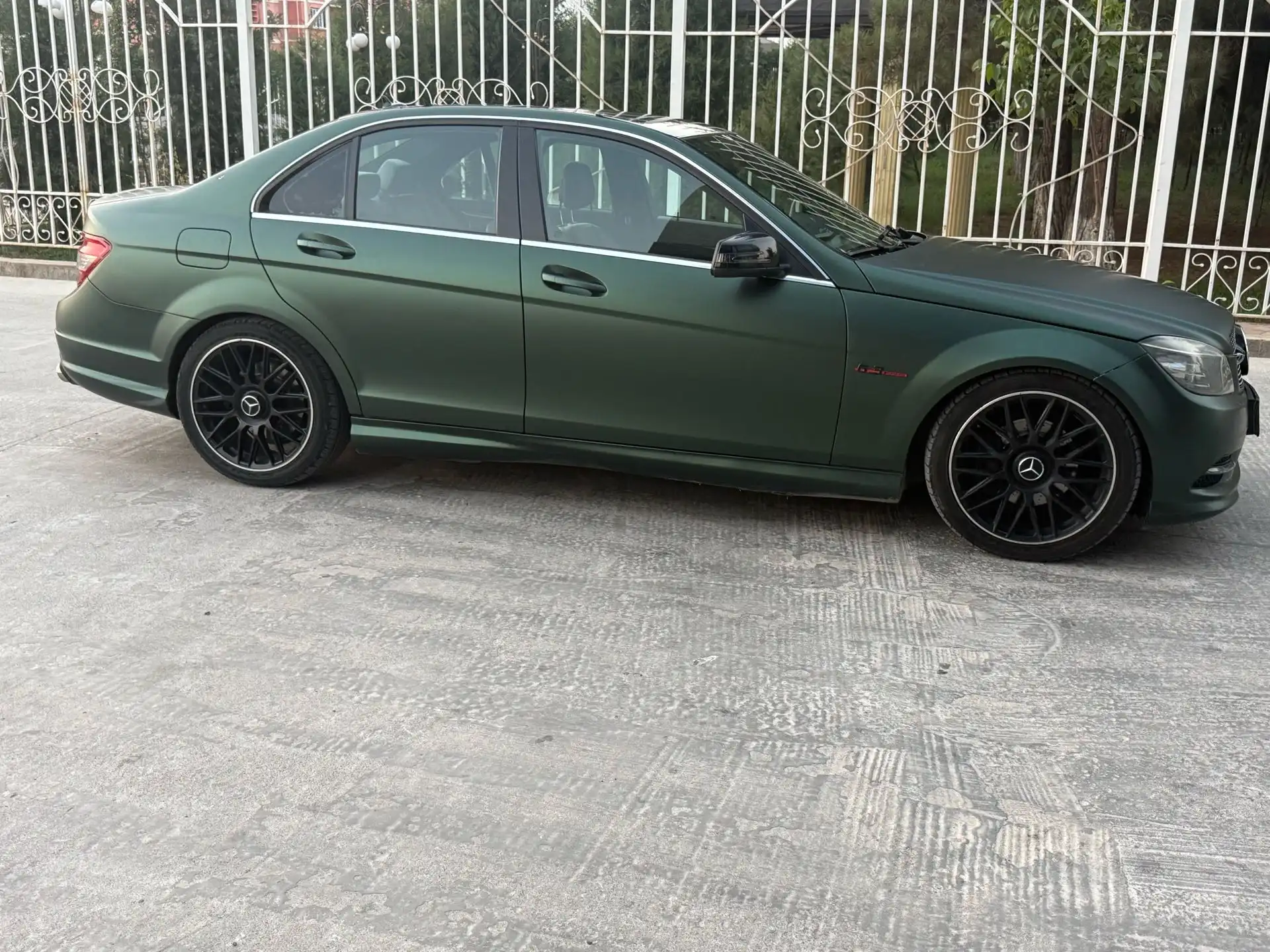 Mercedes-benz C class 2011